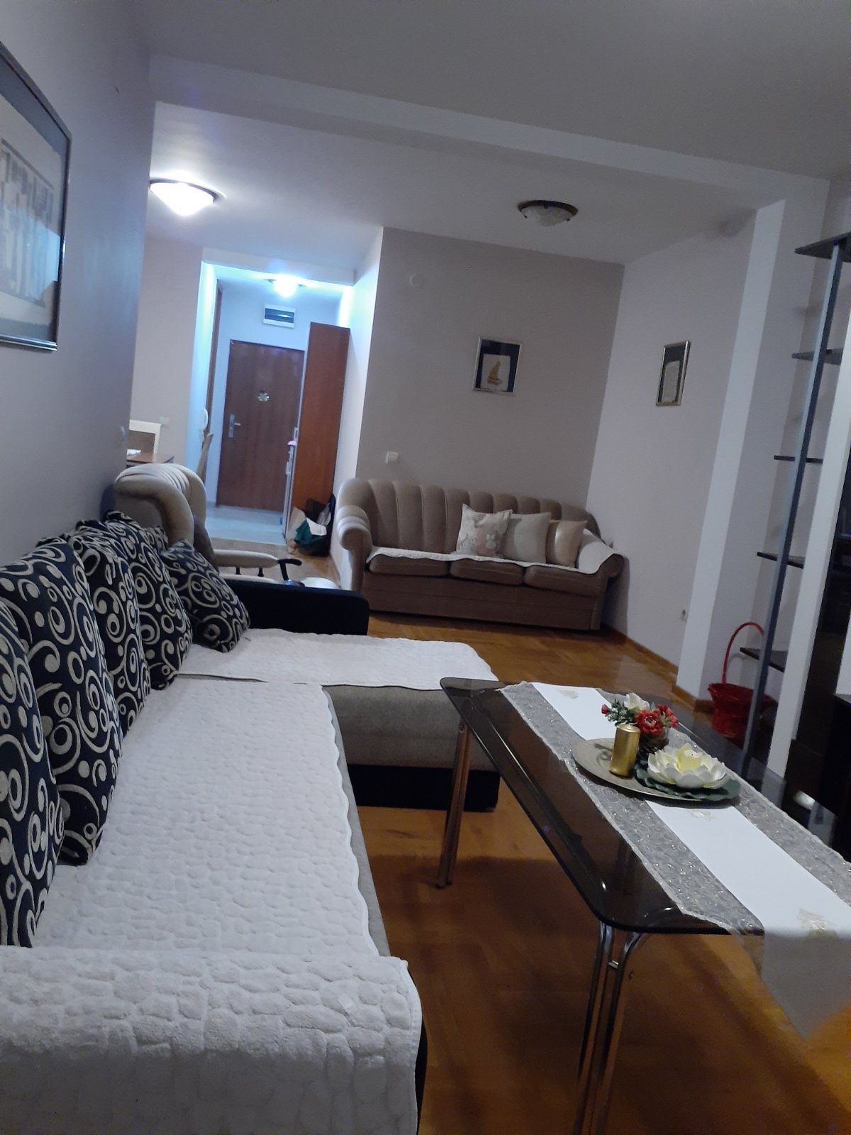 Jednosoban namešten stan 56m2 na odlicnoj lokaciji,kod nove osnovne škole,Rozino-Budva. - Amfora Real Estate