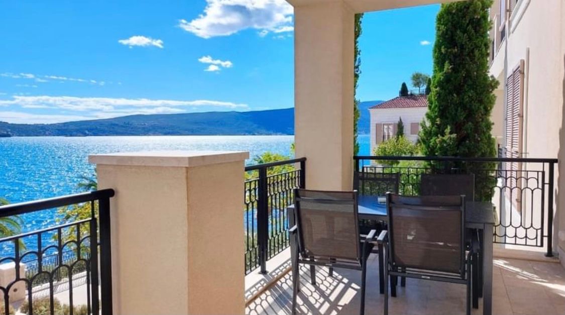 Tivat, Porto Montenegro – Jednosoban luks stan s pogledom na more, objekat Ksenija - Amfora Real Estate