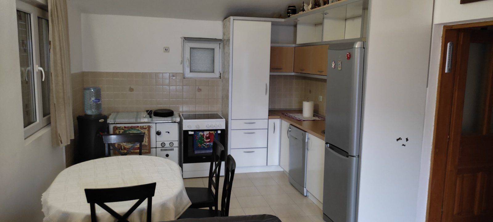 Kuca površine 280m2 i 2000m2 placa, sa panoramskim pogledom na more i grad,Skaljari-Kotor. - Amfora Real Estate