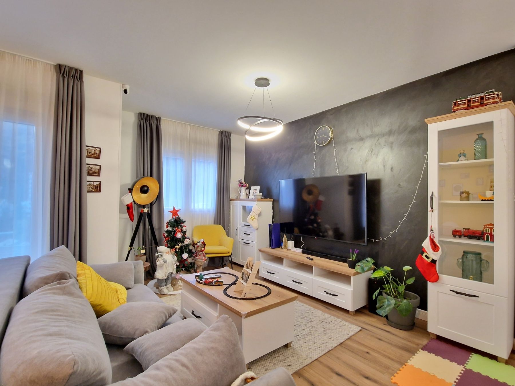 Luksuzan trosoban penthouse 105m2 plus 220m2 terasa sa panoramskim pogledom na more i grad, - Amfora Real Estate