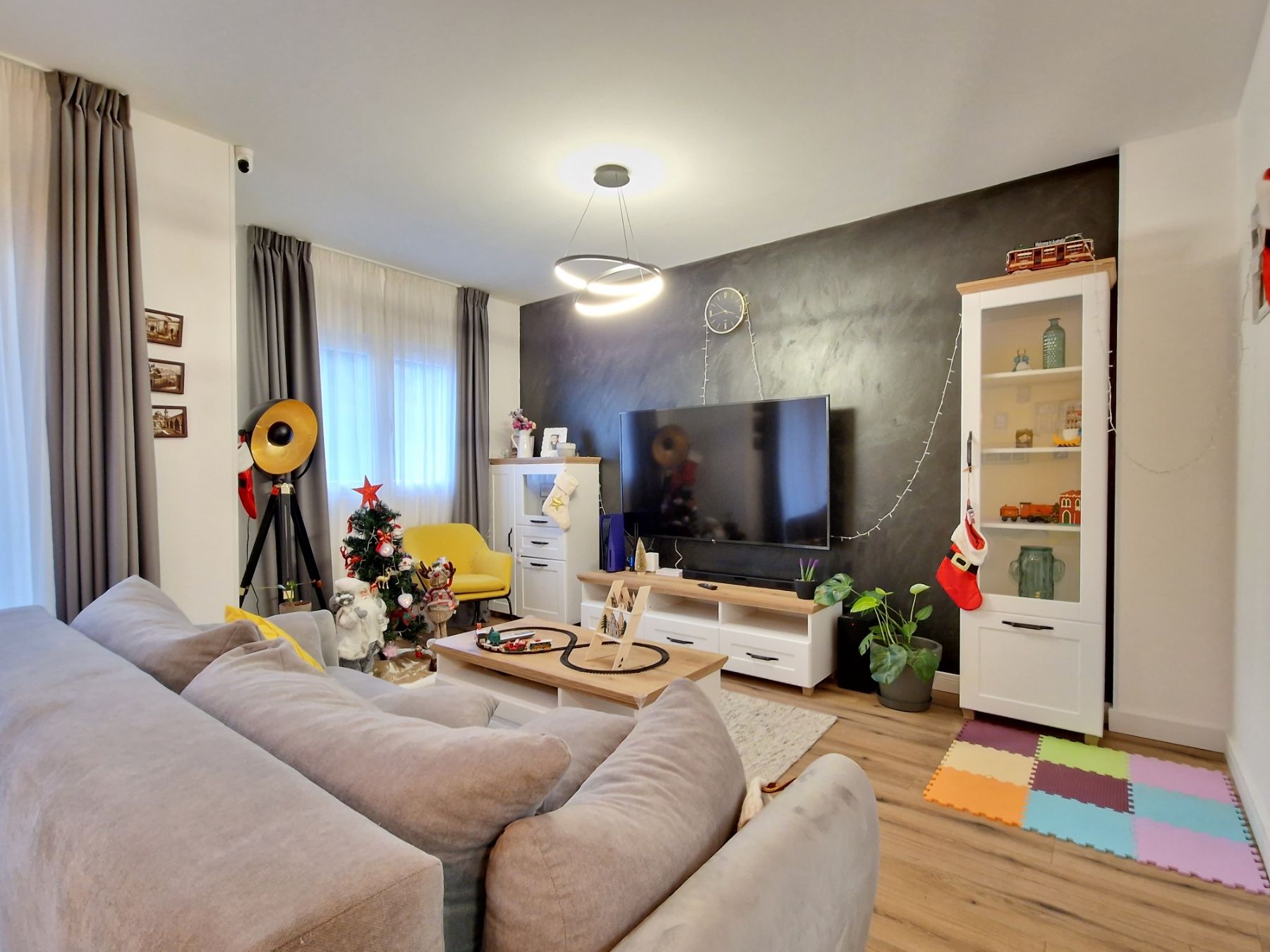 Luksuzan trosoban penthouse 105m2 plus 220m2 terasa sa panoramskim pogledom na more i grad, - Amfora Real Estate