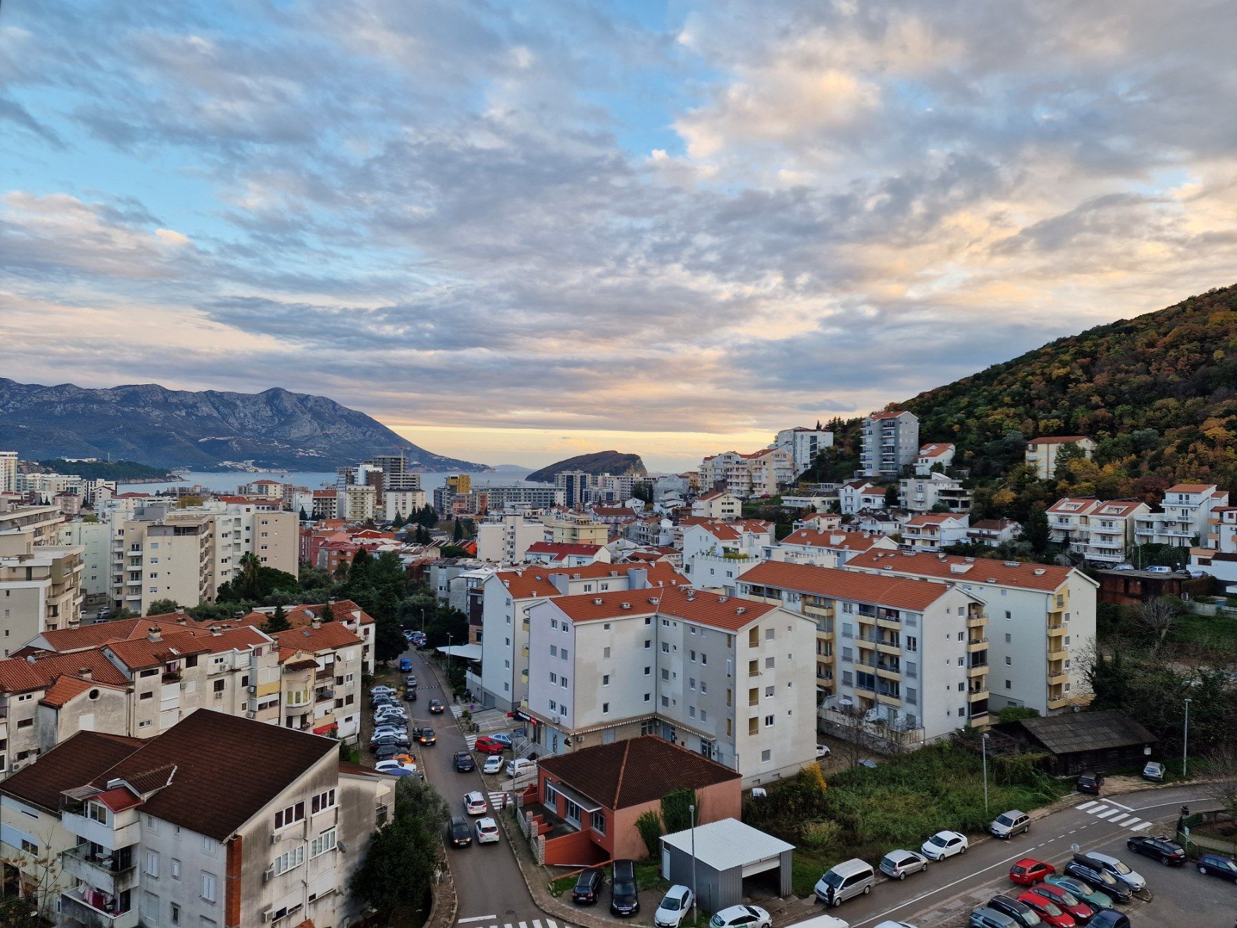 Luksuzan trosoban penthouse 105m2 plus 220m2 terasa sa panoramskim pogledom na more i grad, - Amfora Real Estate