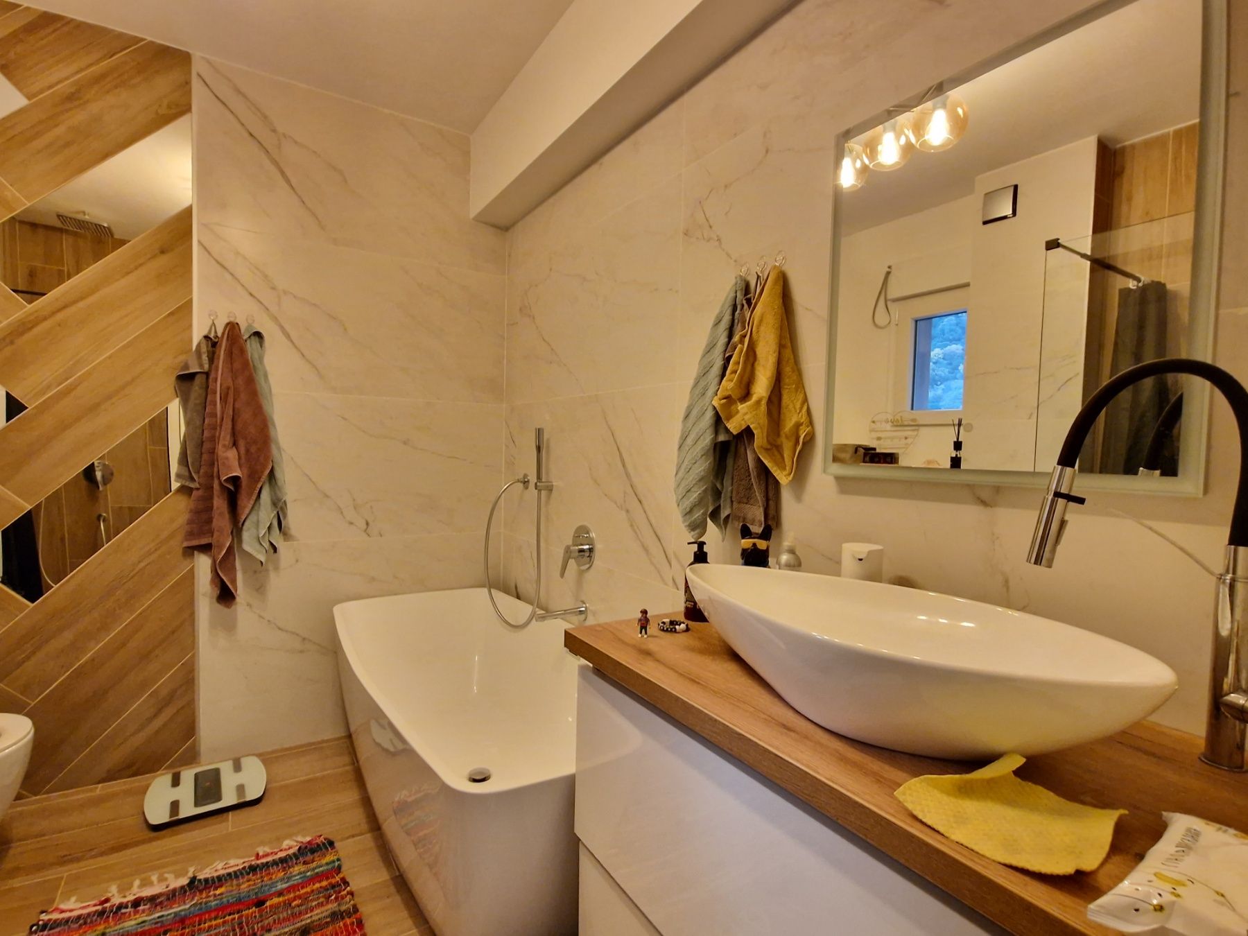 Luksuzan trosoban penthouse 105m2 plus 220m2 terasa sa panoramskim pogledom na more i grad, - Amfora Real Estate