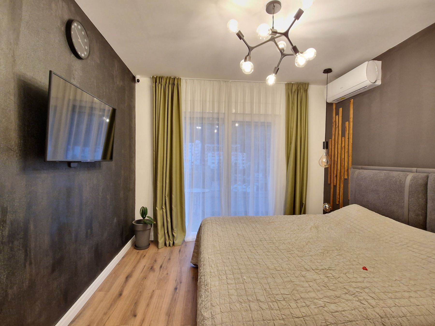 Luksuzan trosoban penthouse 105m2 plus 220m2 terasa sa panoramskim pogledom na more i grad, - Amfora Real Estate