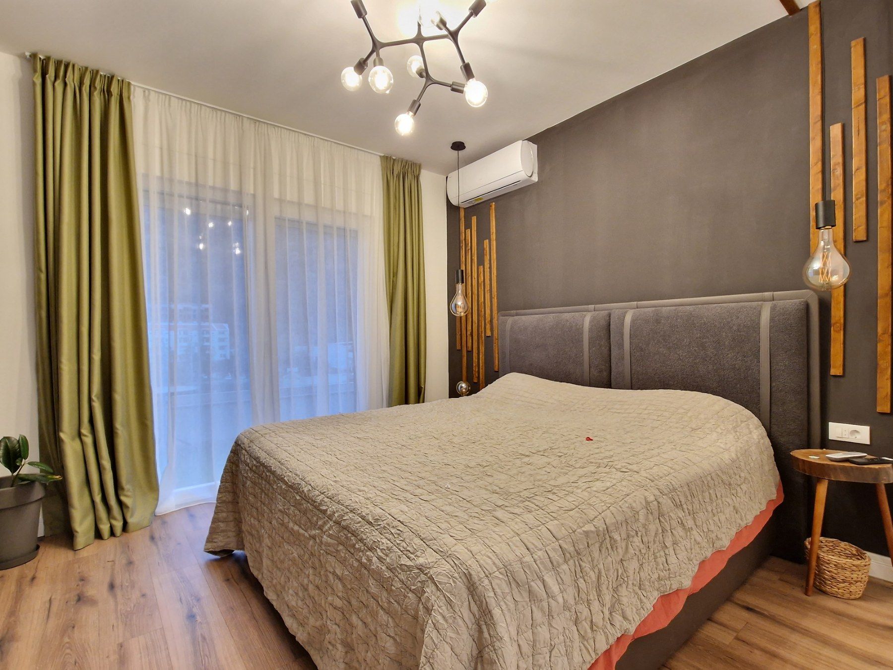 Luksuzan trosoban penthouse 105m2 plus 220m2 terasa sa panoramskim pogledom na more i grad, - Amfora Real Estate