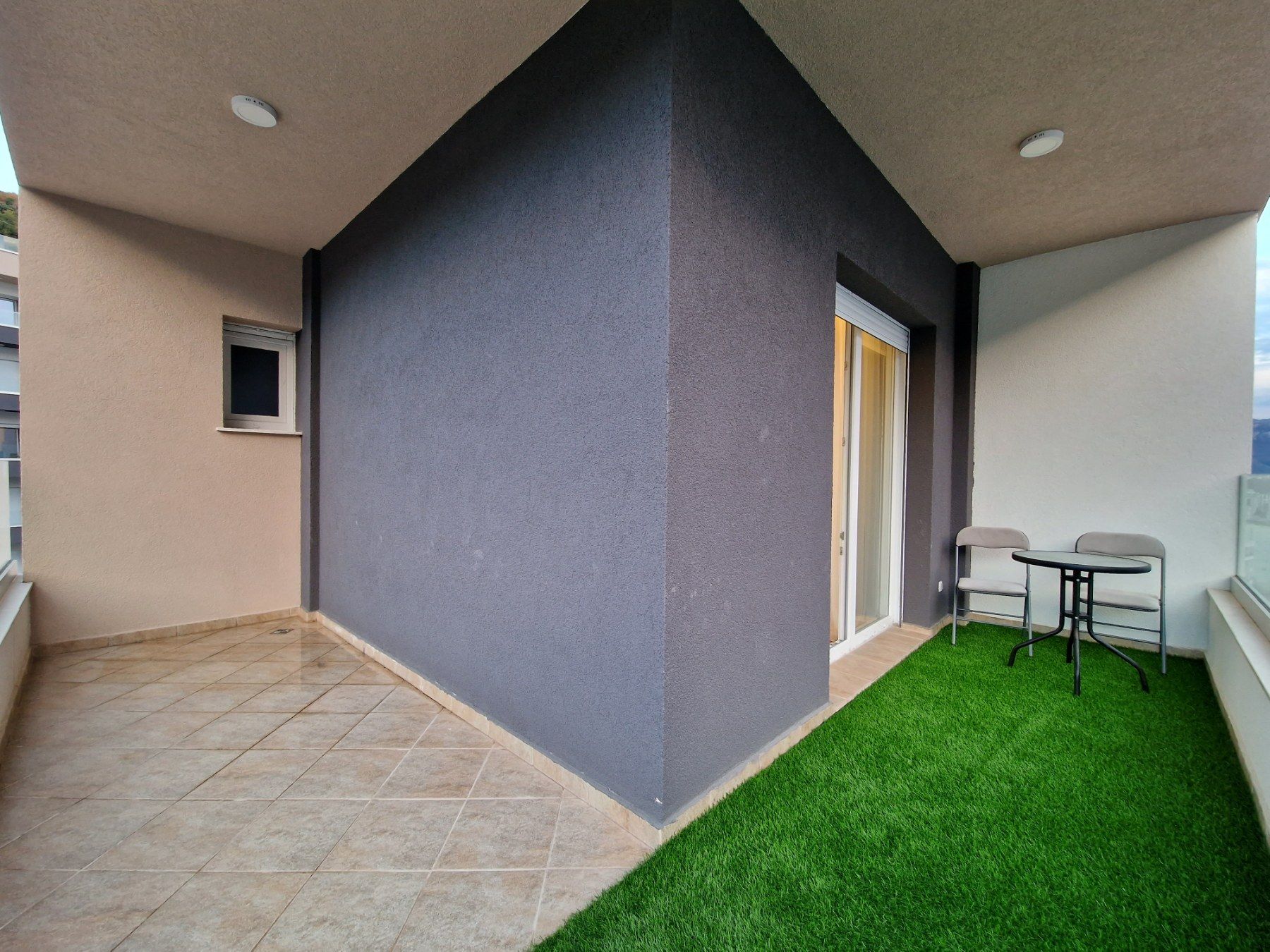 Luksuzan trosoban penthouse 105m2 plus 220m2 terasa sa panoramskim pogledom na more i grad, - Amfora Real Estate