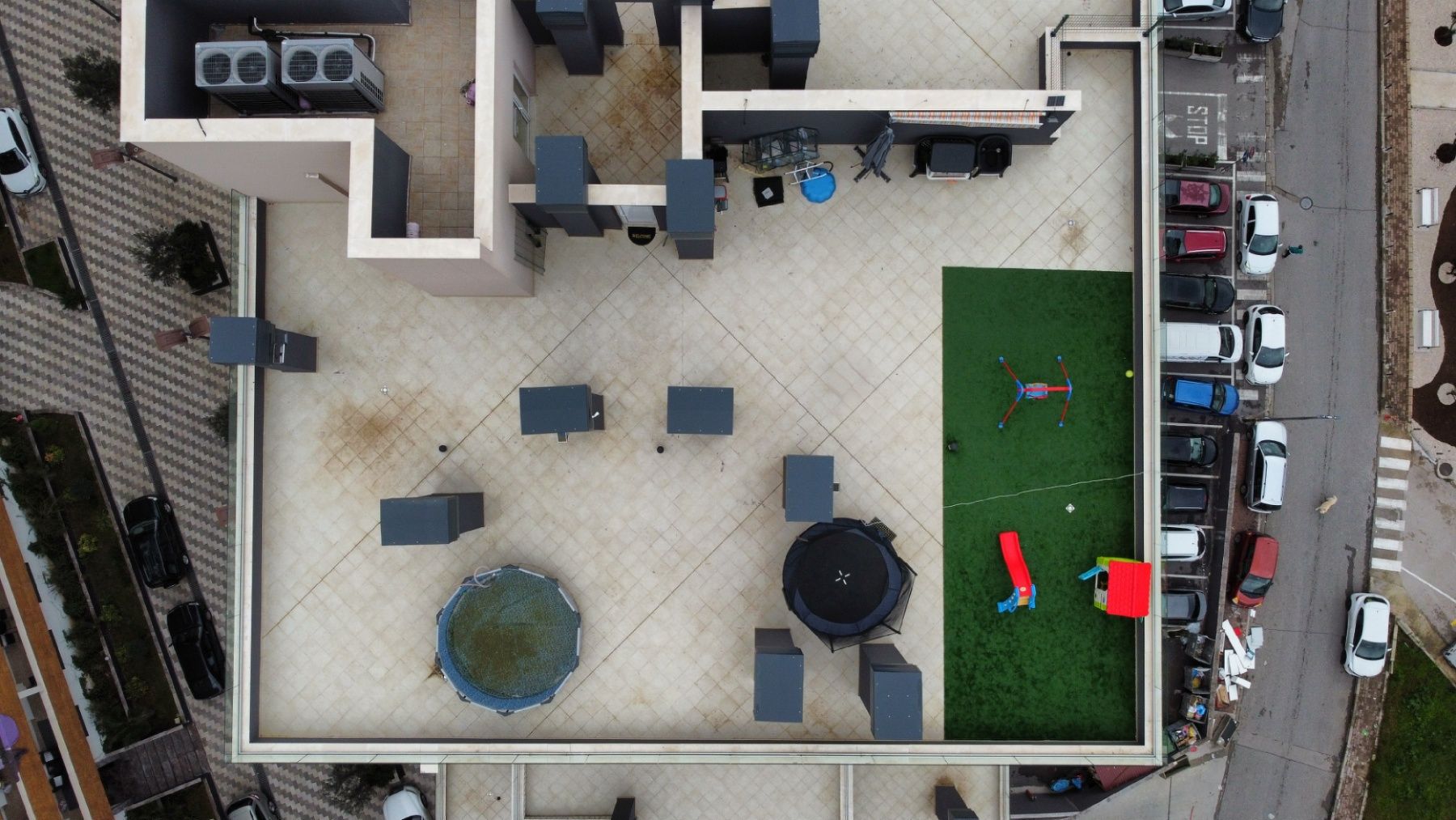 Luksuzan trosoban penthouse 105m2 plus 220m2 terasa sa panoramskim pogledom na more i grad, - Amfora Real Estate