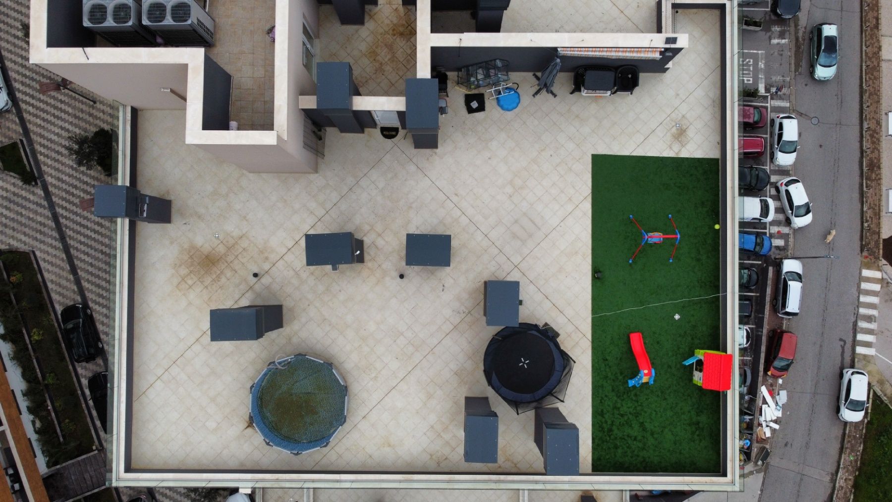 Luksuzan trosoban penthouse 105m2 plus 220m2 terasa sa panoramskim pogledom na more i grad, - Amfora Real Estate