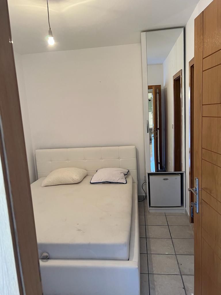 Trosoban namesten stan povrsine 100m2 na prvoj liniji od mora,Petrovac - Amfora Real Estate