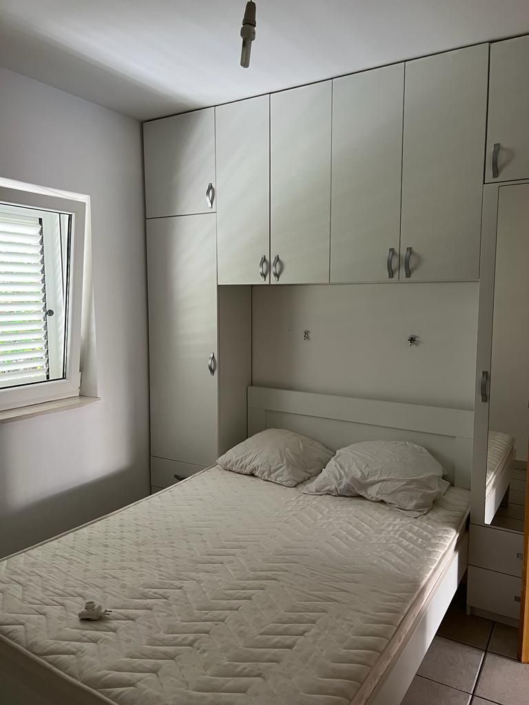 Trosoban namesten stan povrsine 100m2 na prvoj liniji od mora,Petrovac - Amfora Real Estate