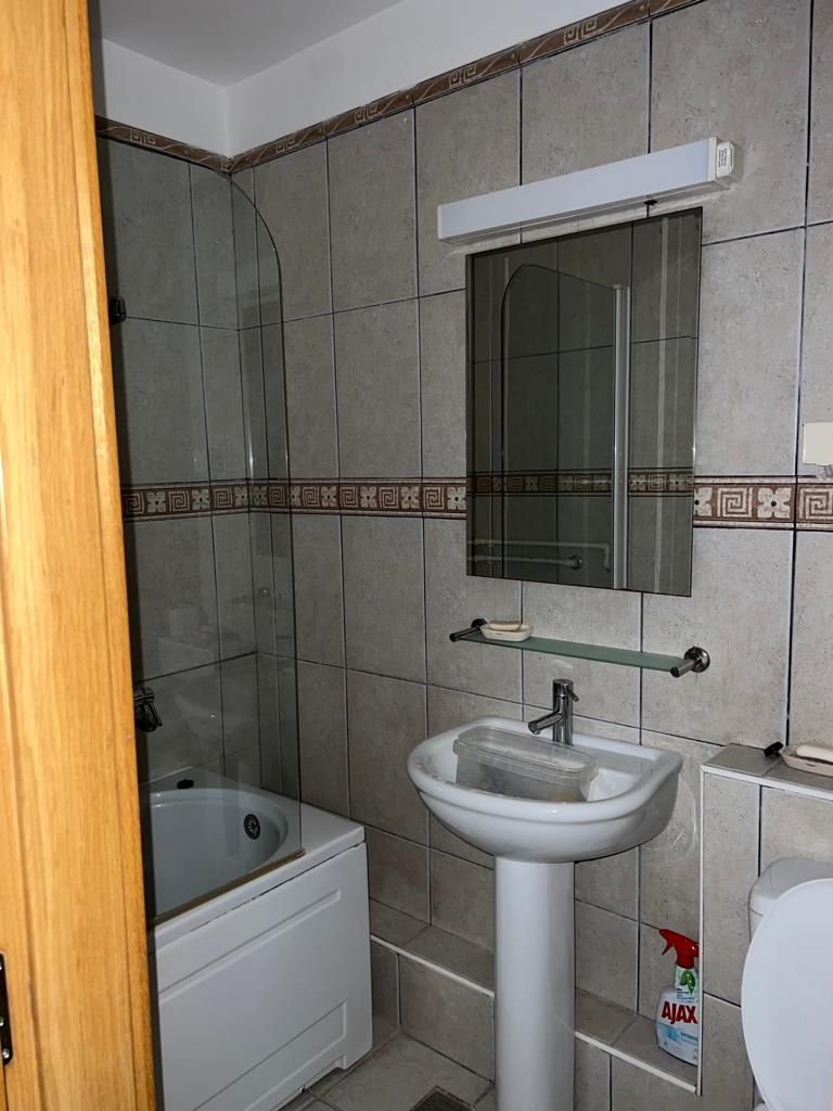 Trosoban namesten stan povrsine 100m2 na prvoj liniji od mora,Petrovac - Amfora Real Estate
