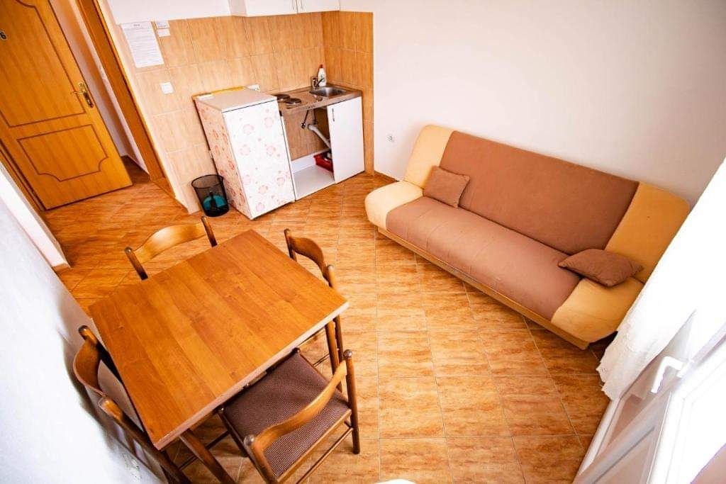 Trosprata kuća 340m2 sa panoramskim pogledom na more,Dobre vode (Veliki pesak),opština Bar. - Amfora Real Estate