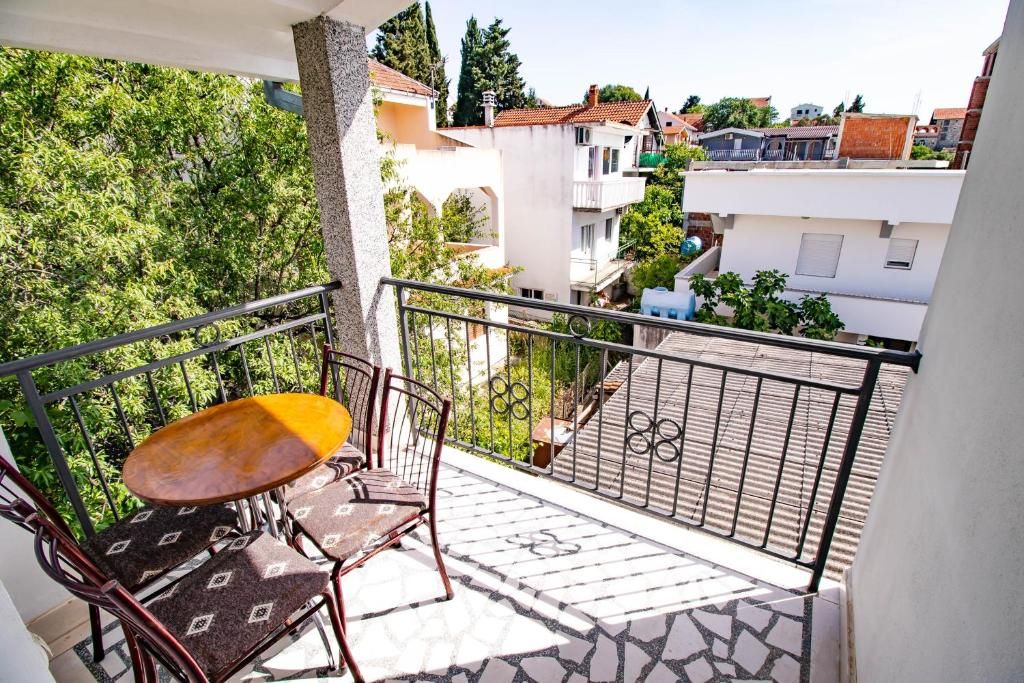 Trosprata kuća 340m2 sa panoramskim pogledom na more,Dobre vode (Veliki pesak),opština Bar. - Amfora Real Estate