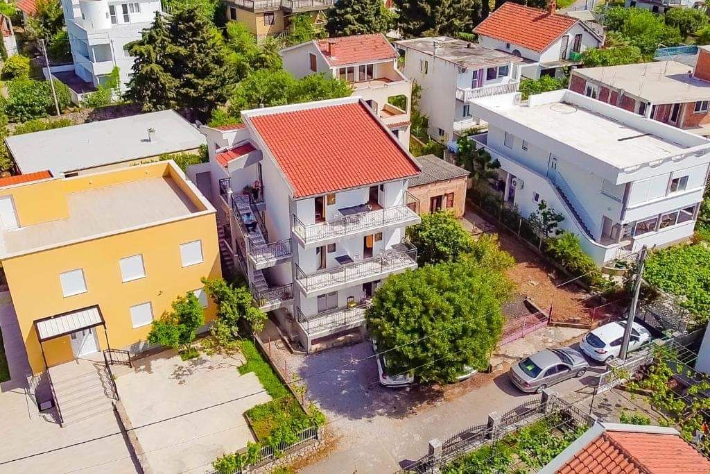 Trosprata kuća 340m2 sa panoramskim pogledom na more,Dobre vode (Veliki pesak),opština Bar. - Amfora Real Estate