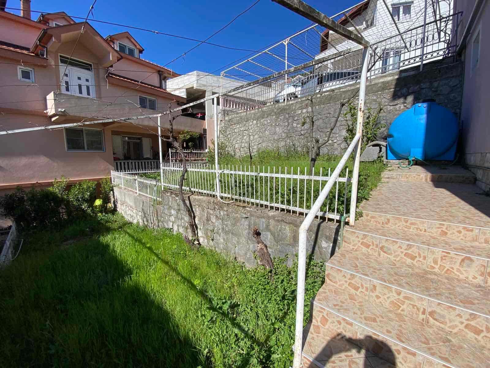 Trospratna kuća 180m2 sa panoramskim pogledom na more,Kava-Tivat. - Amfora Real Estate