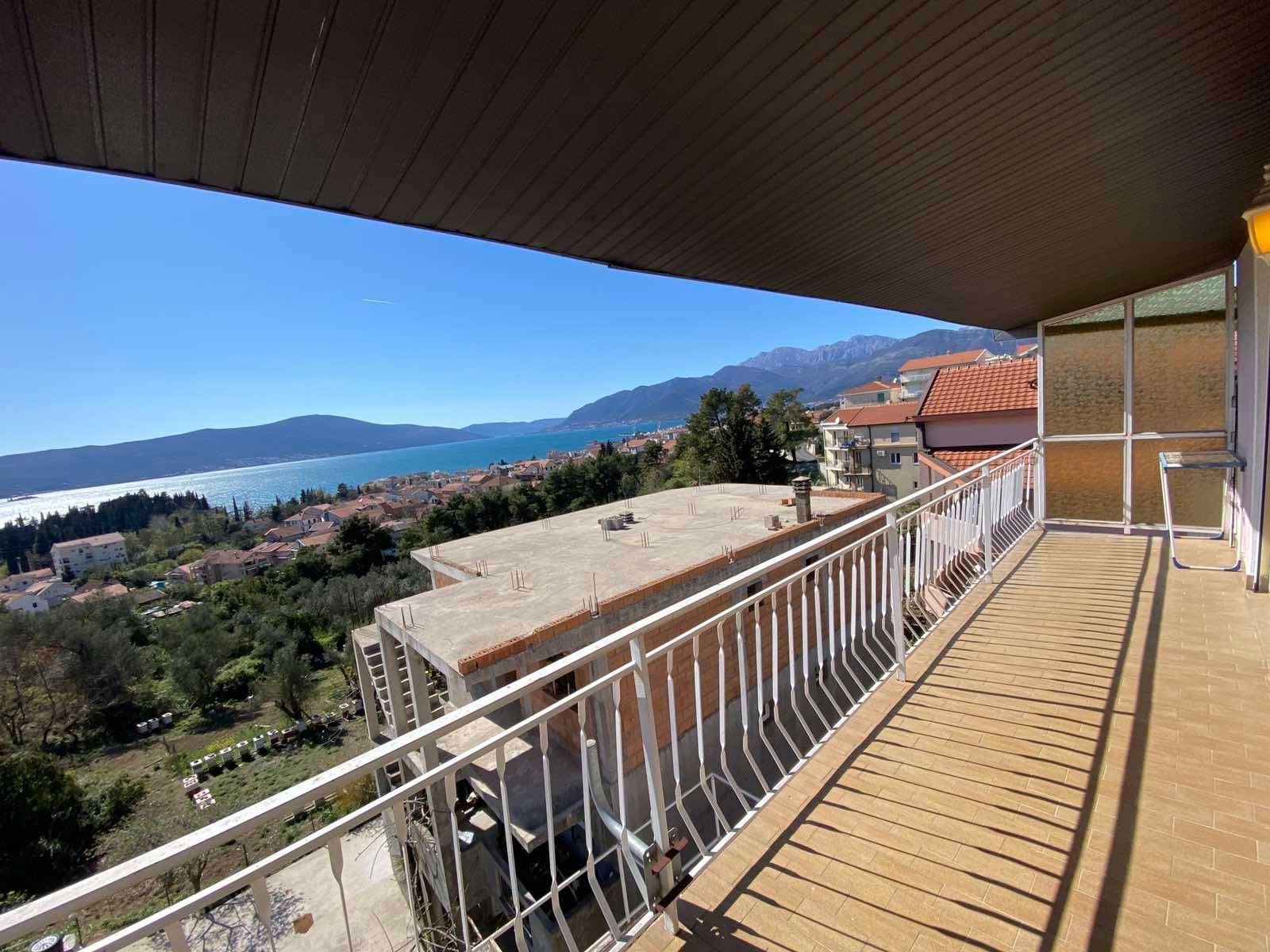 Trospratna kuća 180m2 sa panoramskim pogledom na more,Kava-Tivat. - Amfora Real Estate