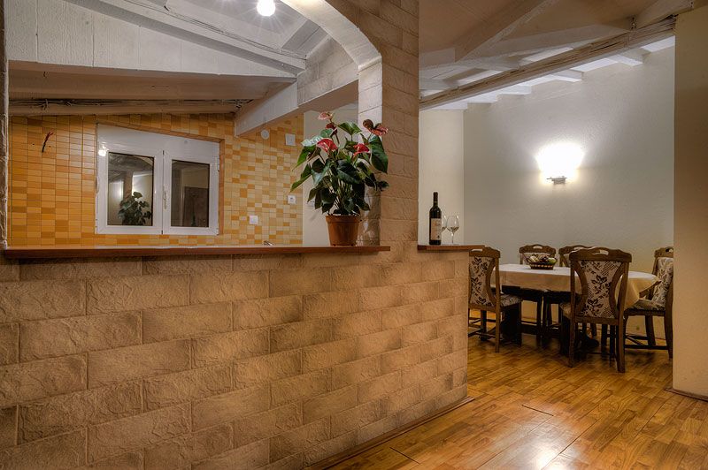 Prodaje se ugostiteljsko-turistički kompleks sa restoranom,Buljarica,opština Budva. - Amfora Real Estate