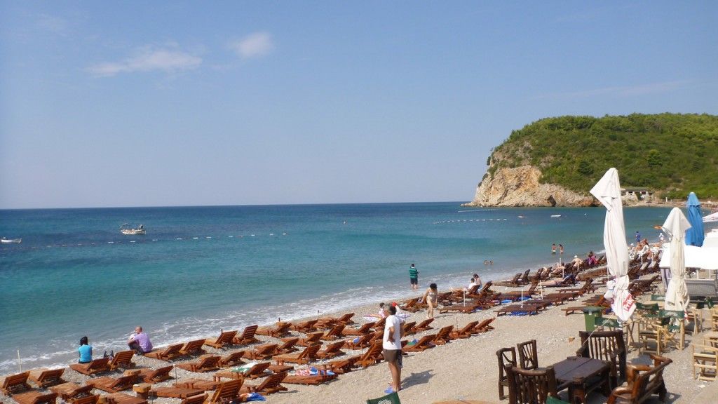 Prodaje se ugostiteljsko-turistički kompleks sa restoranom,Buljarica,opština Budva. - Amfora Real Estate