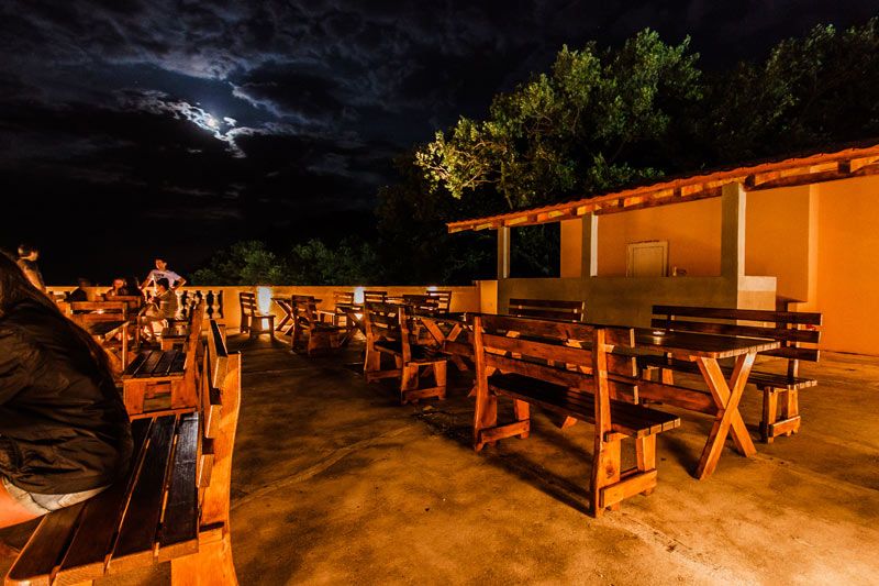 Prodaje se ugostiteljsko-turistički kompleks sa restoranom,Buljarica,opština Budva. - Amfora Real Estate