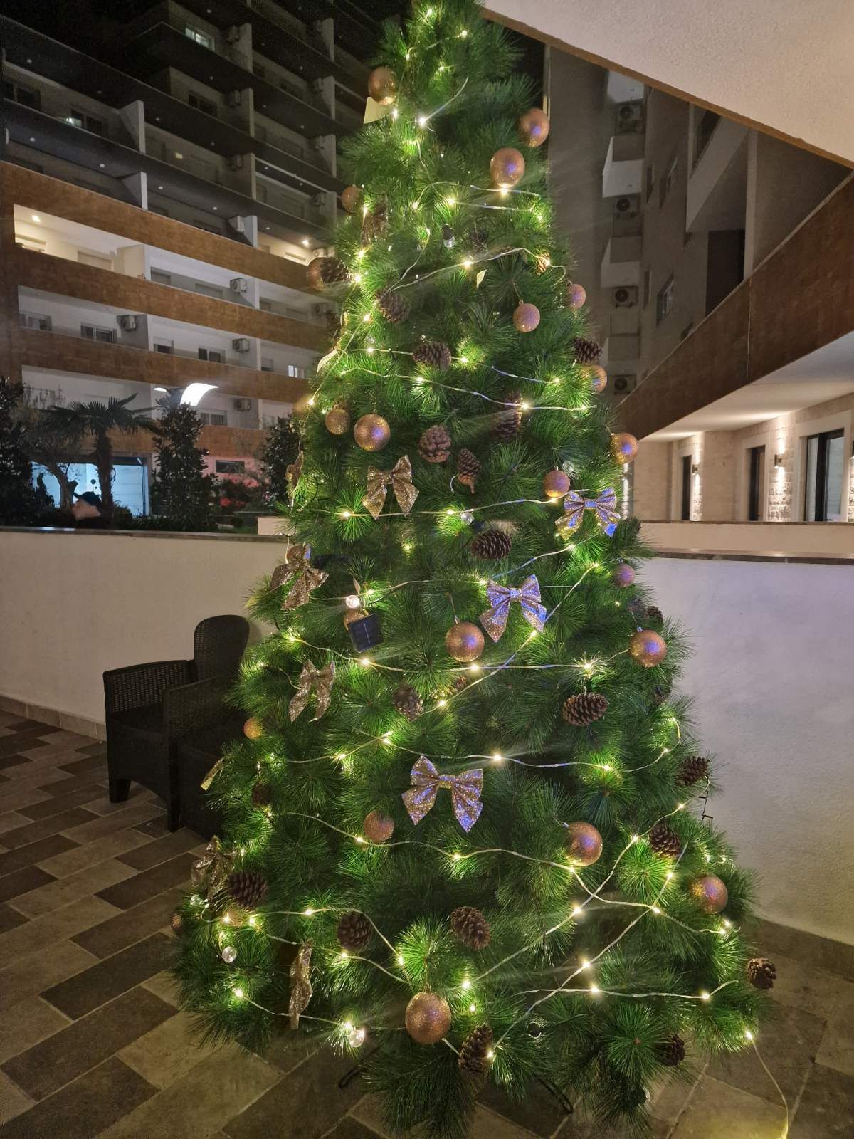 Prodaje se nov profesionalno opremljen kancelarijski / poslovni prostor 45m2 u kompleksu The Old Bakery u Budvi. - Amfora Real Estate