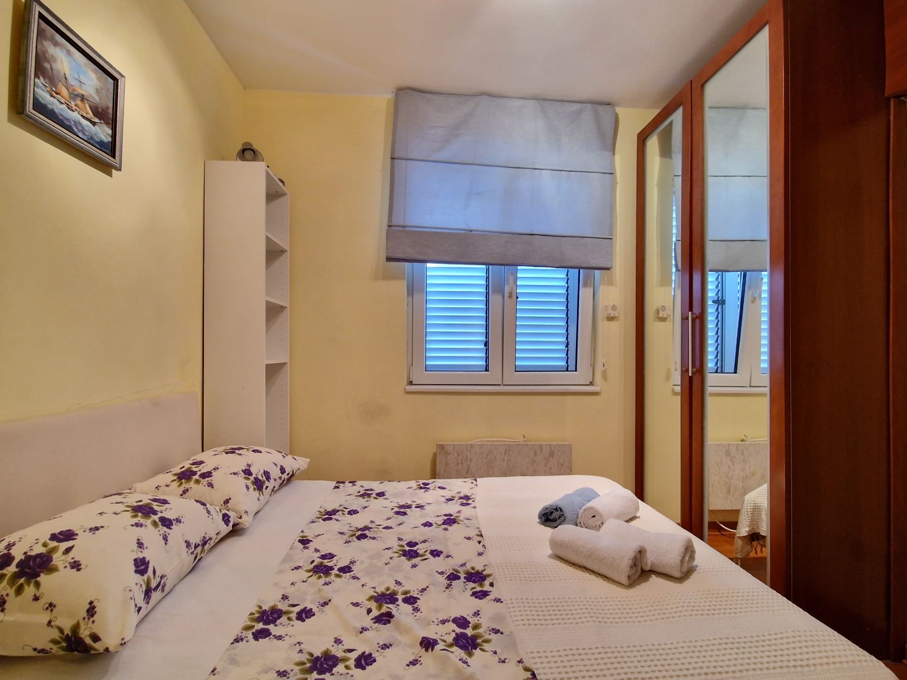 Dvospratna kuća 240m2 sa panoramskim pogledom na samo 50 metara od mora,Sveti Stefan-Budva.  (NA DUZI PERIOD,DOSTUPNO OD 26.07.2025) - Amfora Real Estate