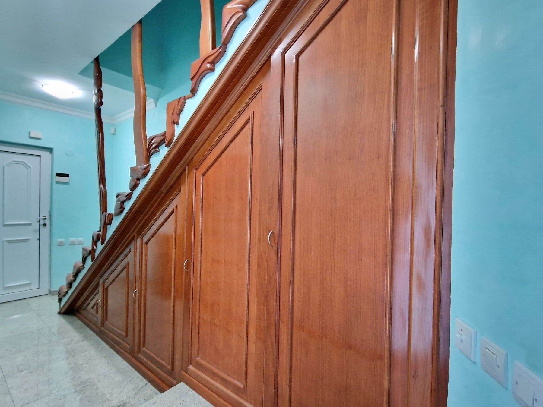 Dupleks trosoban stan 100m2 sa fantastičnim pogledom na more,Sveti Stefan (NA DUZI VREMENSKI PERIOD) - Amfora Real Estate