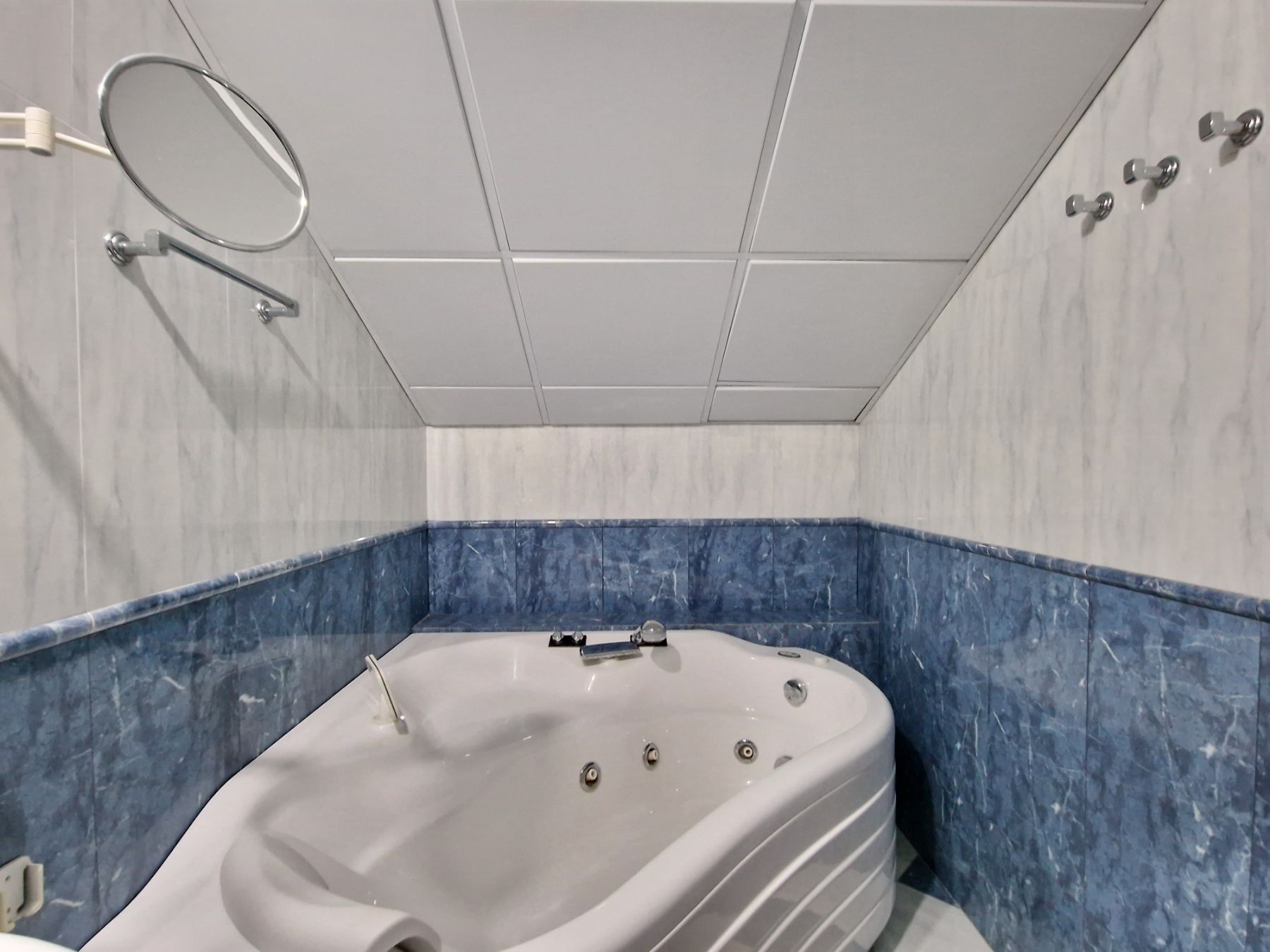 Dupleks trosoban stan 100m2 sa fantastičnim pogledom na more,Sveti Stefan (NA DUZI VREMENSKI PERIOD) - Amfora Real Estate