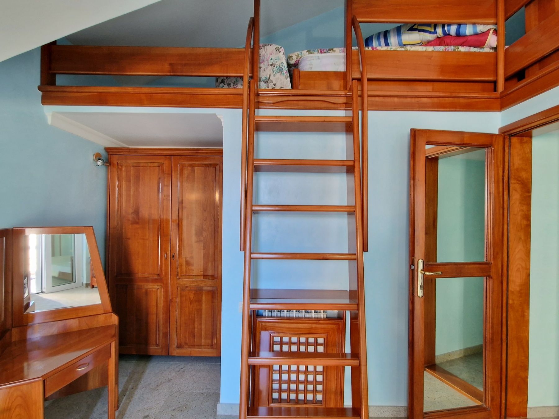 Dupleks trosoban stan 100m2 sa fantastičnim pogledom na more,Sveti Stefan (NA DUZI VREMENSKI PERIOD) - Amfora Real Estate