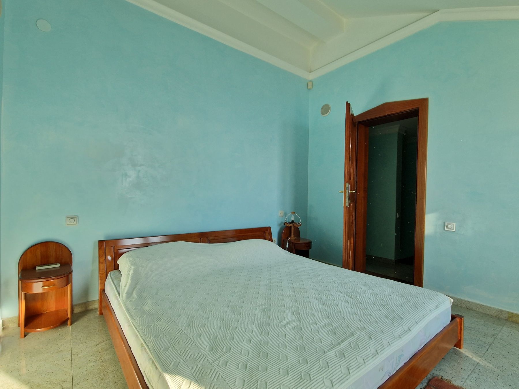 Dupleks trosoban stan 100m2 sa fantastičnim pogledom na more,Sveti Stefan (NA DUZI VREMENSKI PERIOD) - Amfora Real Estate