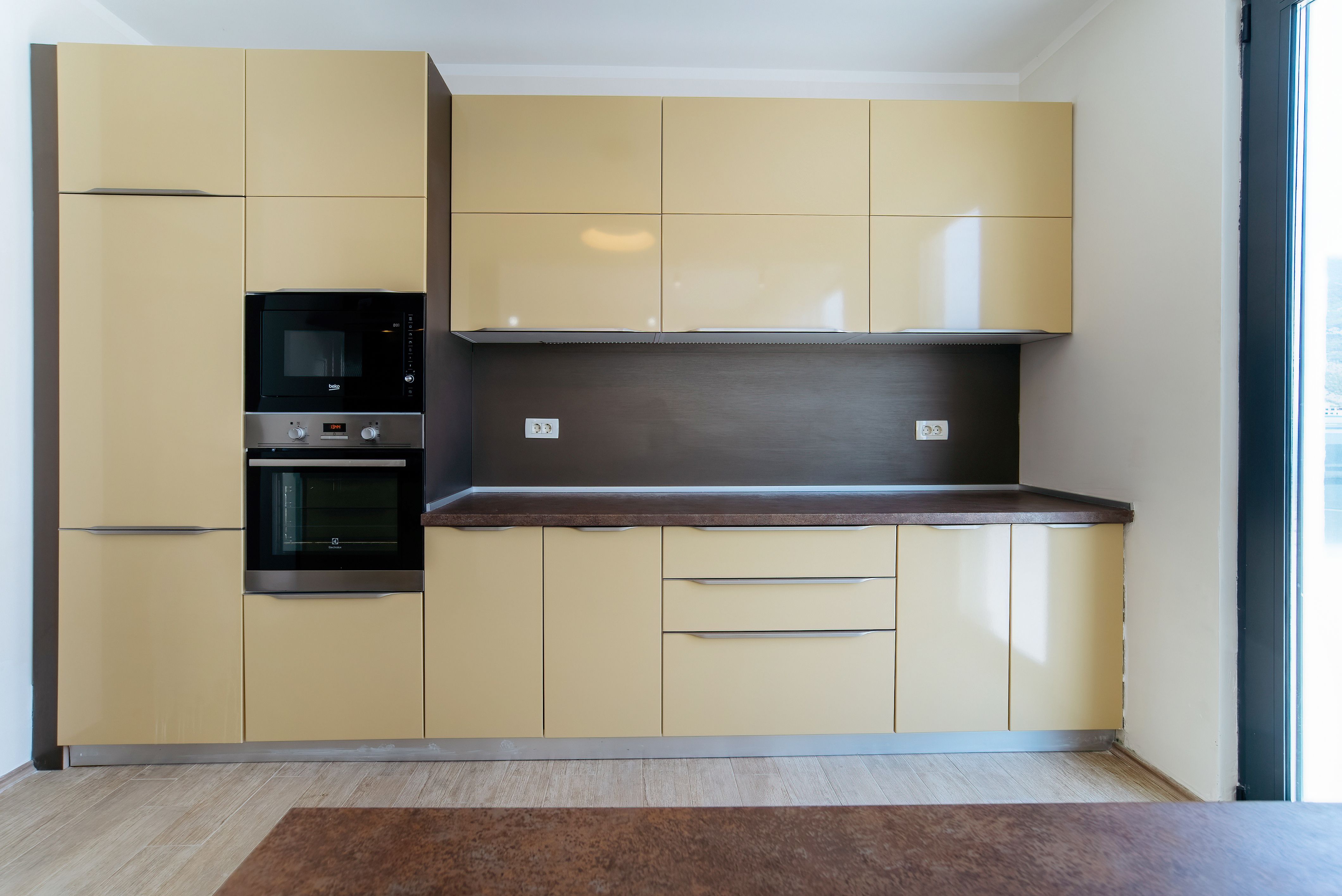 Prodaja luksuznog trosobnog penthausa 233 m² sa panoramskim pogledom na more u novom kompleksu – Bečići, Budva - Amfora Real Estate