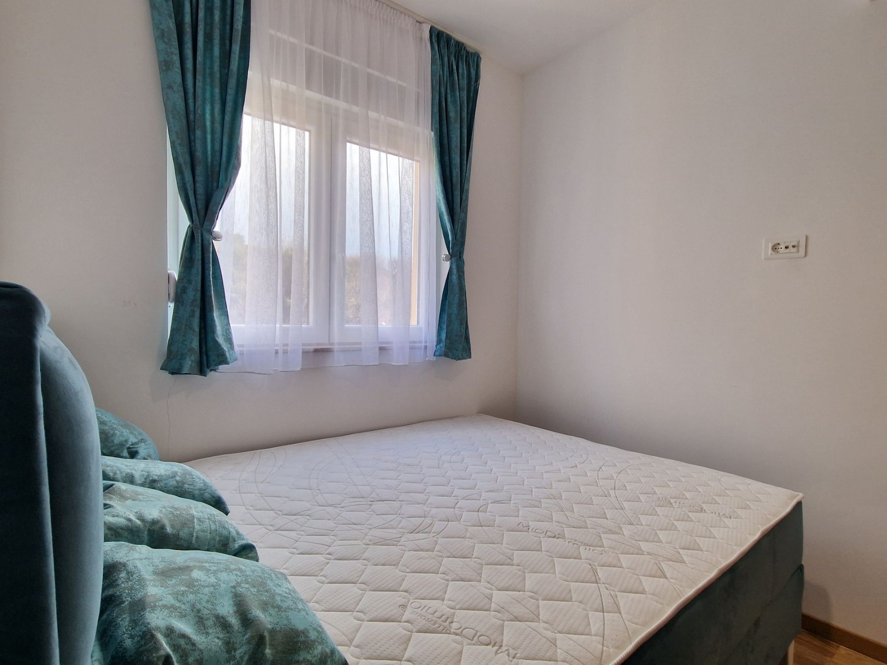 Moderno opremljen dvosoban stan 48m2 u novoj stambenoj zgradi sa fantastičnim pogledom na more,Becici (NA DUZI PERIOD,DOSTUPAN OD 01.09) - Amfora Real Estate