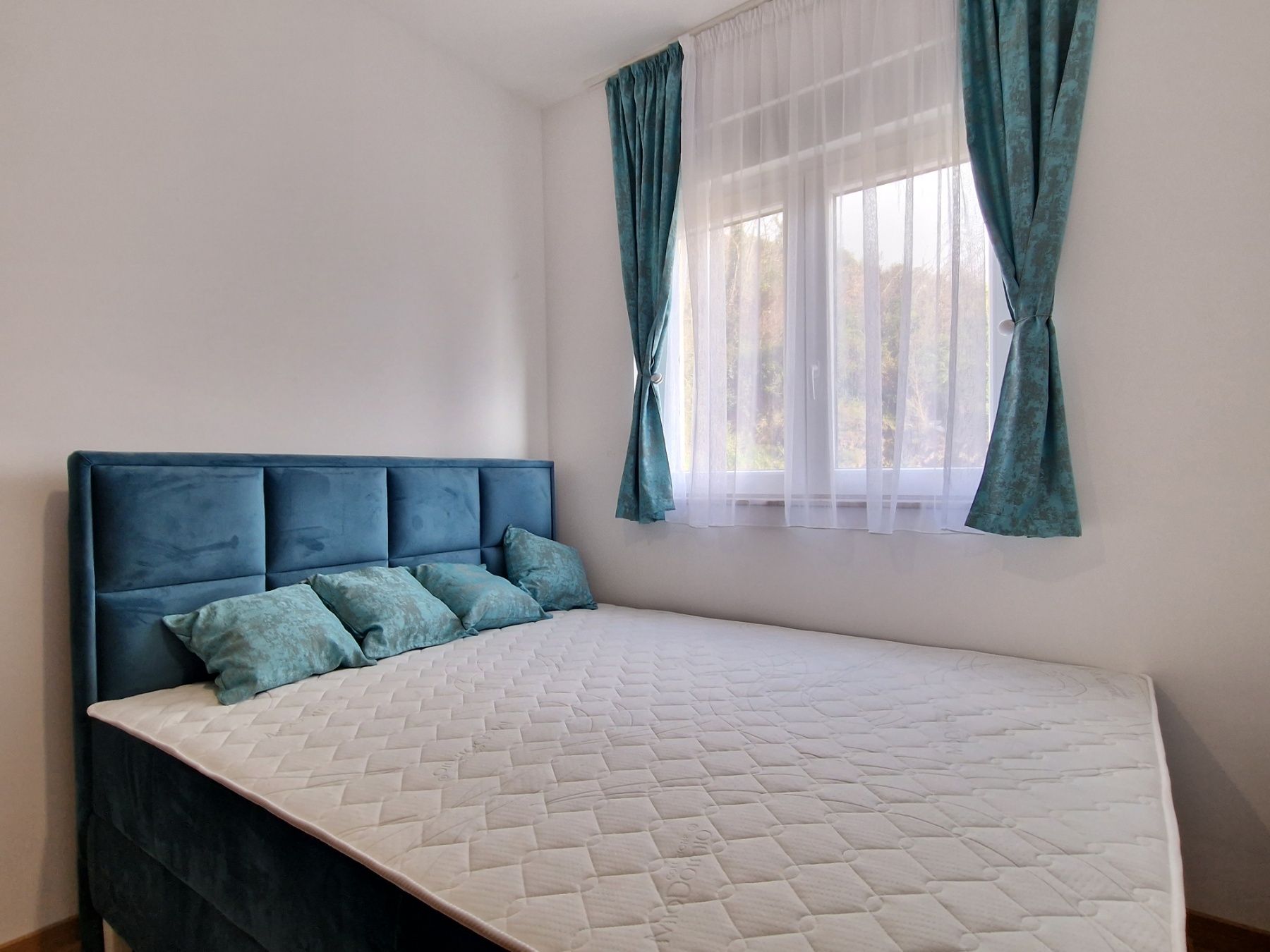 Moderno opremljen dvosoban stan 48m2 u novoj stambenoj zgradi sa fantastičnim pogledom na more,Becici (NA DUZI PERIOD,DOSTUPAN OD 01.09) - Amfora Real Estate