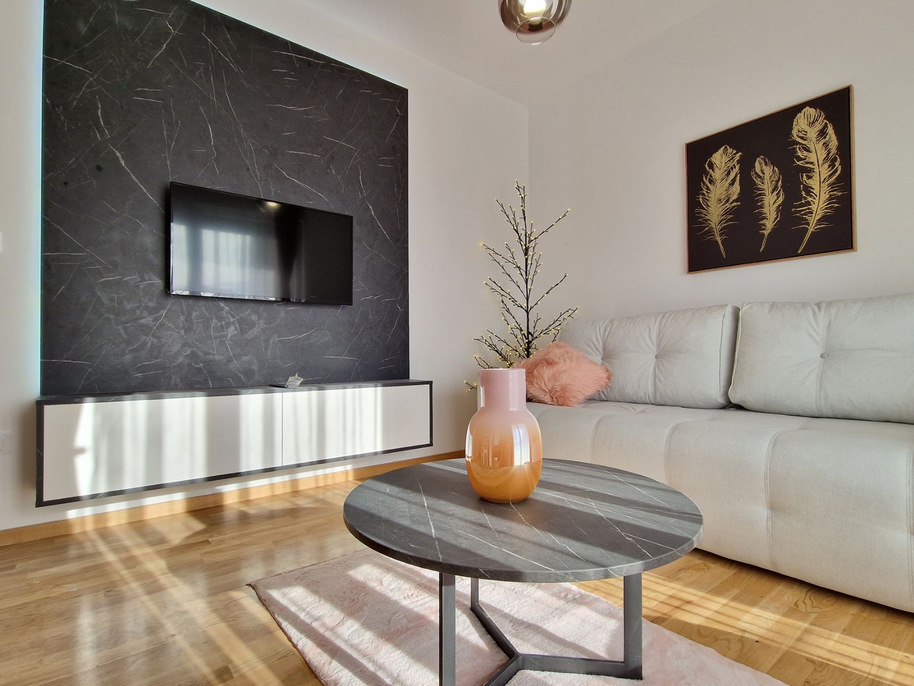 Moderno opremljen dvosoban stan 48m2 u novoj stambenoj zgradi sa fantastičnim pogledom na more,Becici (NA DUZI PERIOD,DOSTUPAN OD 01.09) - Amfora Real Estate