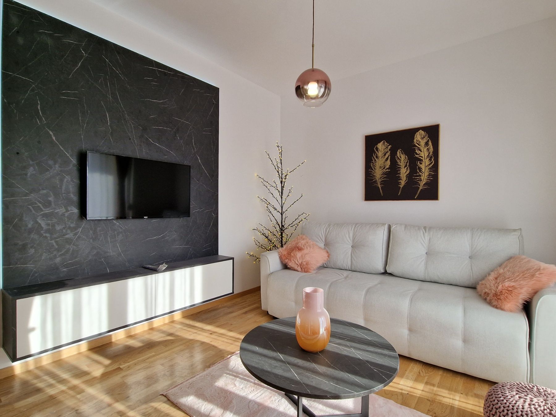 Moderno opremljen dvosoban stan 48m2 u novoj stambenoj zgradi sa fantastičnim pogledom na more,Becici (NA DUZI PERIOD,DOSTUPAN OD 01.09) - Amfora Real Estate