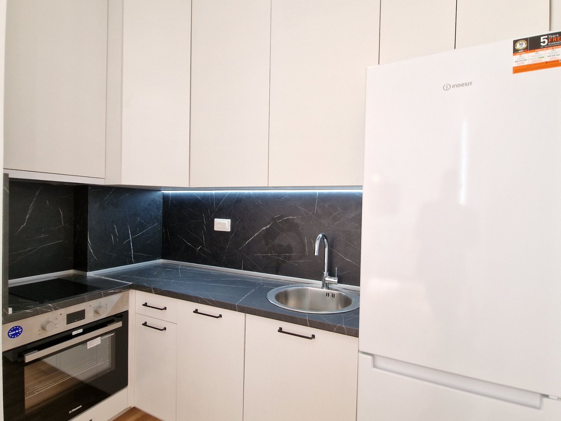 Moderno opremljen dvosoban stan 48m2 u novoj stambenoj zgradi sa fantastičnim pogledom na more,Becici (NA DUZI PERIOD,DOSTUPAN OD 01.09) - Amfora Real Estate