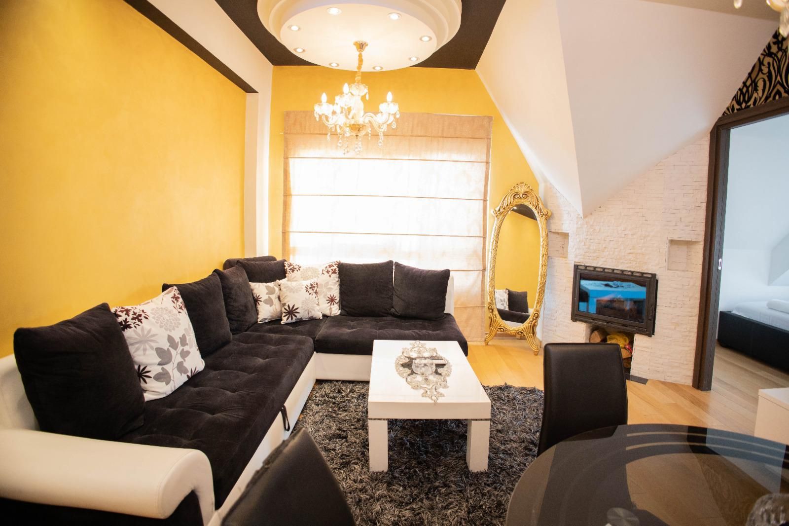 Lux dvosoban apartman u hotelsko apartmanskom kompleksu Kraljevi čardaci Spa-KOPAONIK - Amfora Real Estate
