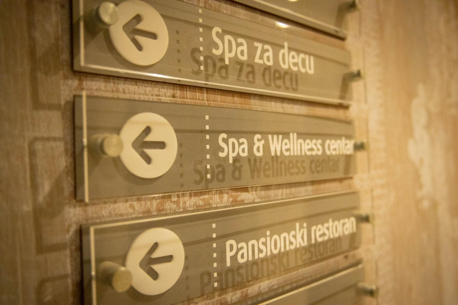 Lux dvosoban apartman u hotelsko apartmanskom kompleksu Kraljevi čardaci Spa-KOPAONIK - Amfora Real Estate