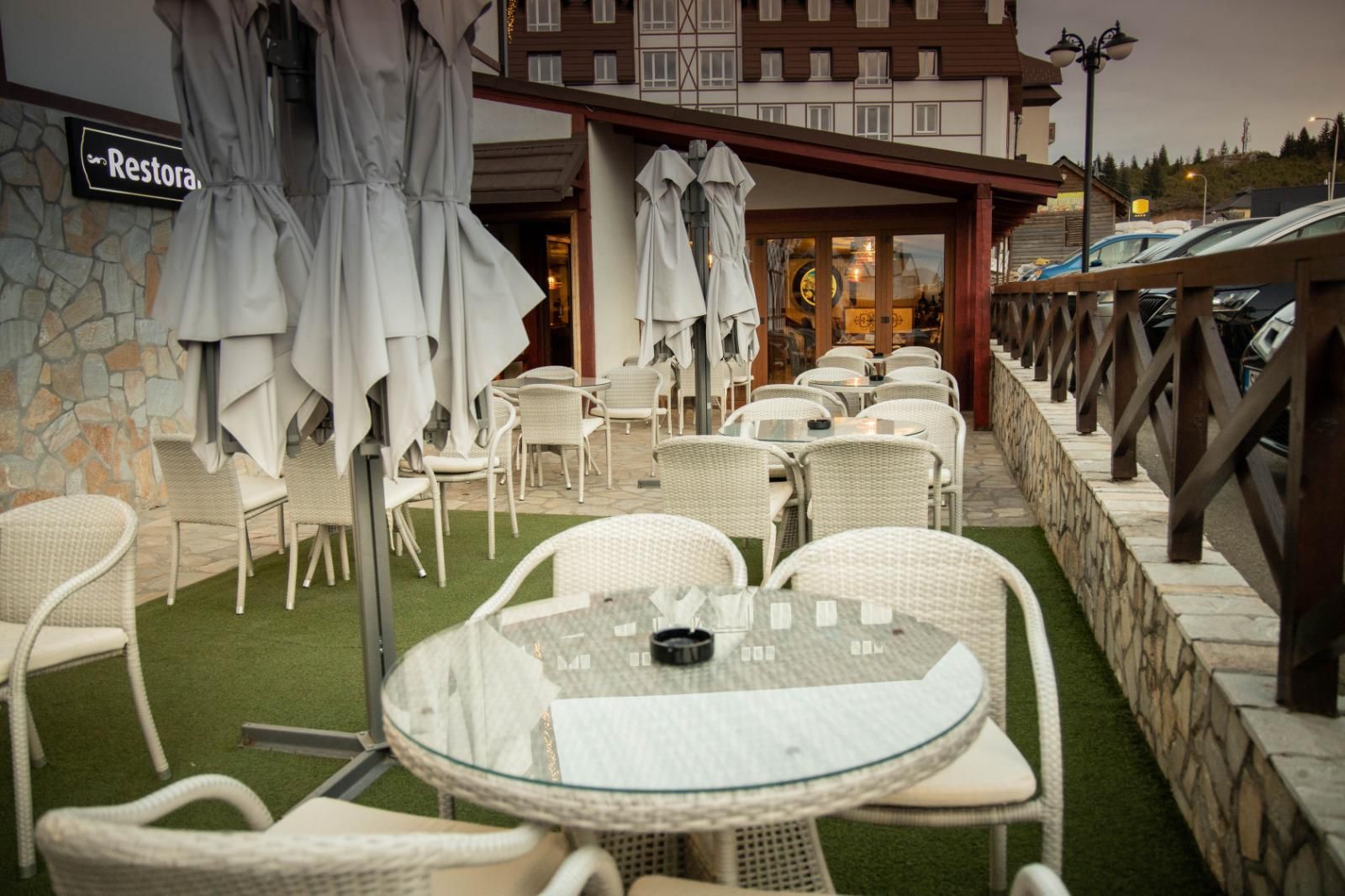 Lux dvosoban apartman u hotelsko apartmanskom kompleksu Kraljevi čardaci Spa-KOPAONIK - Amfora Real Estate