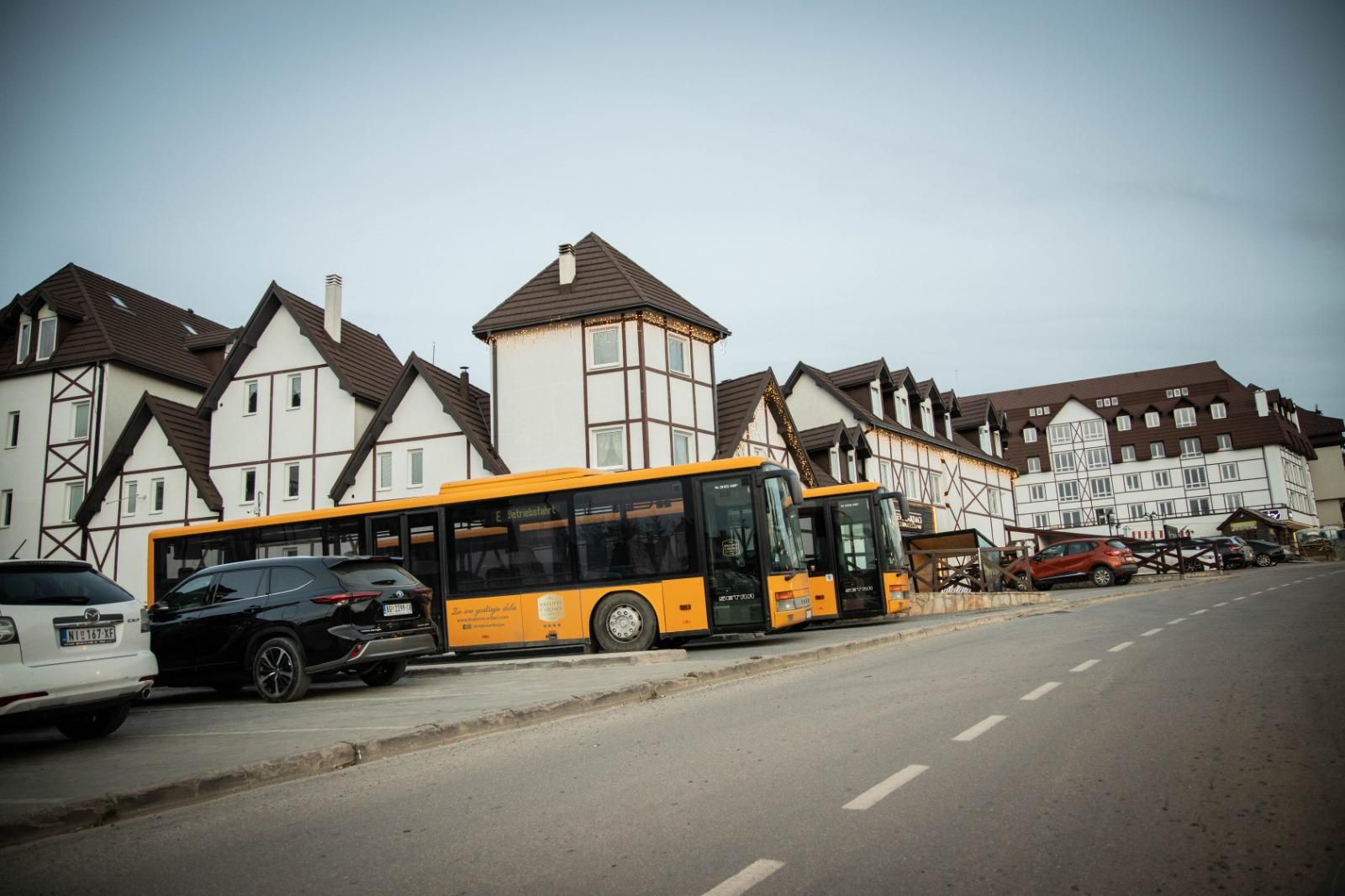 Lux dvosoban apartman u hotelsko apartmanskom kompleksu Kraljevi čardaci Spa-KOPAONIK - Amfora Real Estate