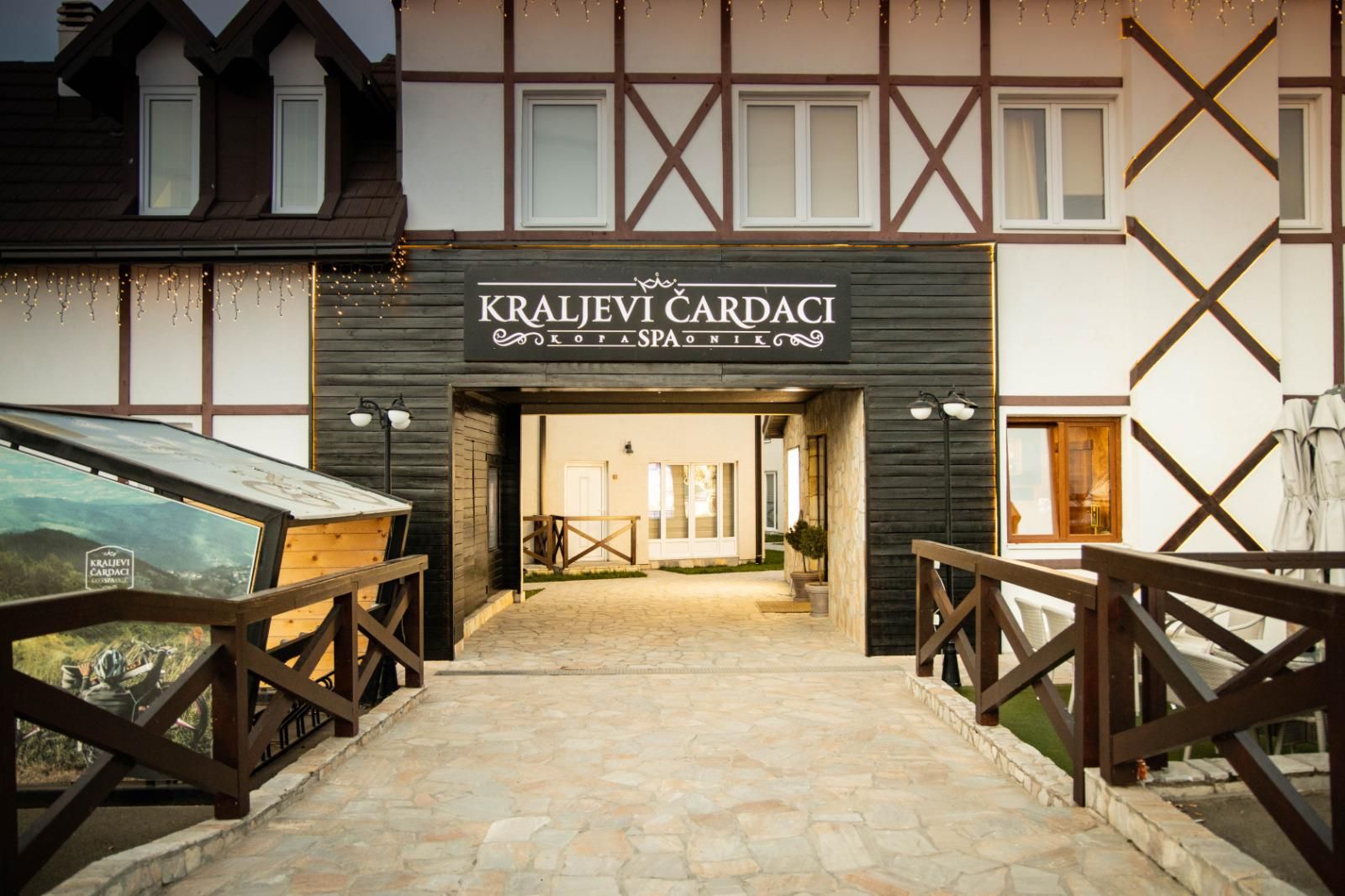 Lux dvosoban apartman u hotelsko apartmanskom kompleksu Kraljevi čardaci Spa-KOPAONIK - Amfora Real Estate