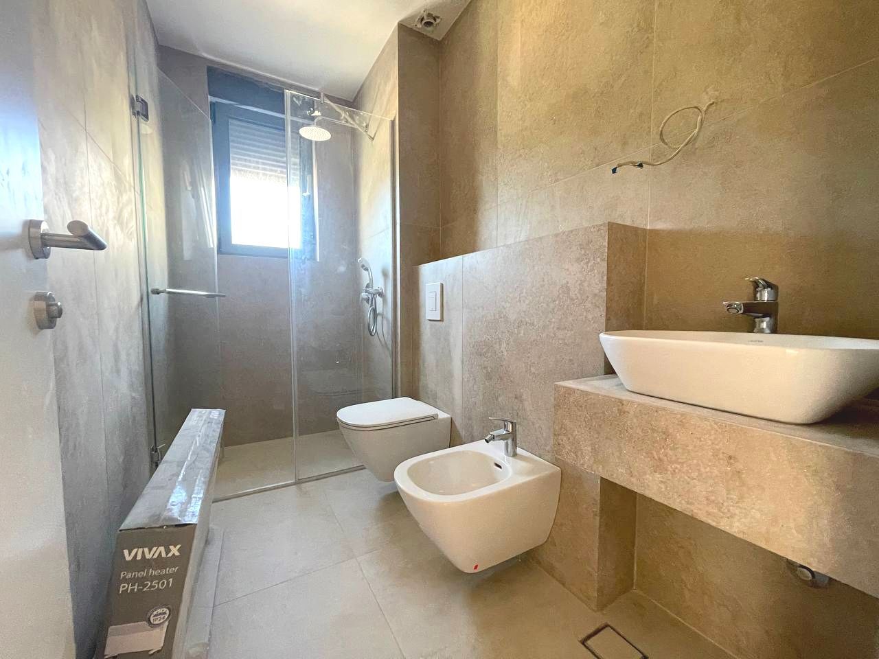 amforaproperty.com/Jednosoban stan 54m2+10m2 GRATIS zelene terase,u novom kompleksu sa bazenom, SPA i pogledom na more - BECICI
