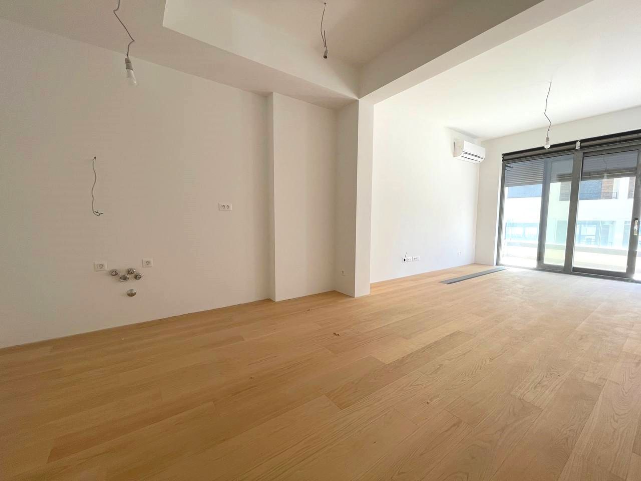 amforaproperty.com/Jednosoban stan 54m2+10m2 GRATIS zelene terase,u novom kompleksu sa bazenom, SPA i pogledom na more - BECICI