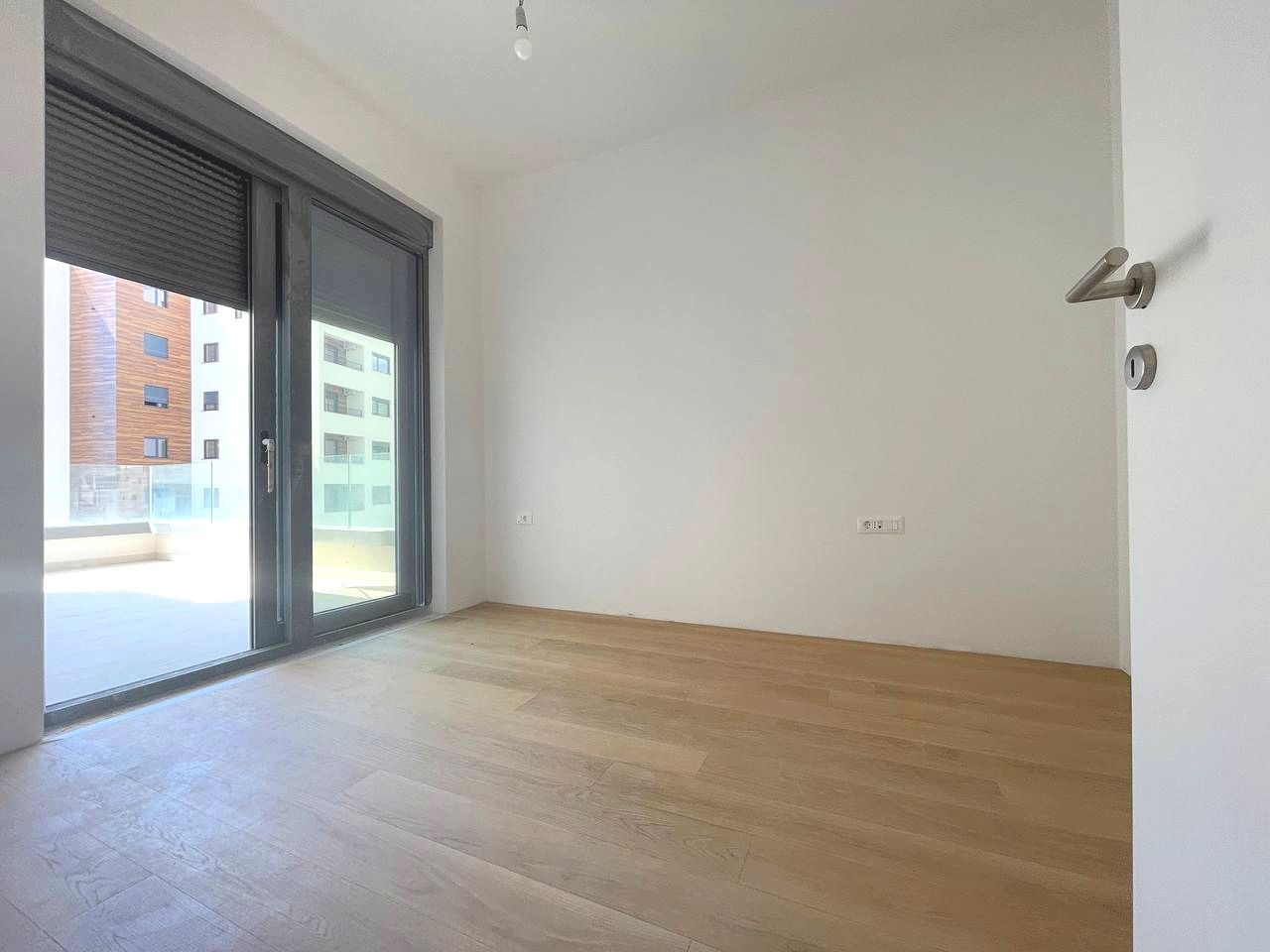 amforaproperty.com/Jednosoban stan 54m2+10m2 GRATIS zelene terase,u novom kompleksu sa bazenom, SPA i pogledom na more - BECICI