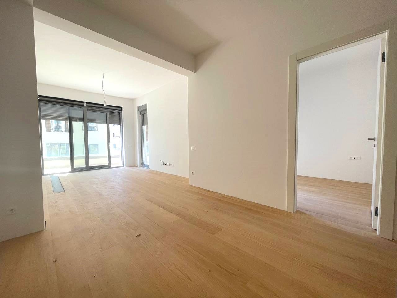 amforaproperty.com/Jednosoban stan 54m2+10m2 GRATIS zelene terase,u novom kompleksu sa bazenom, SPA i pogledom na more - BECICI