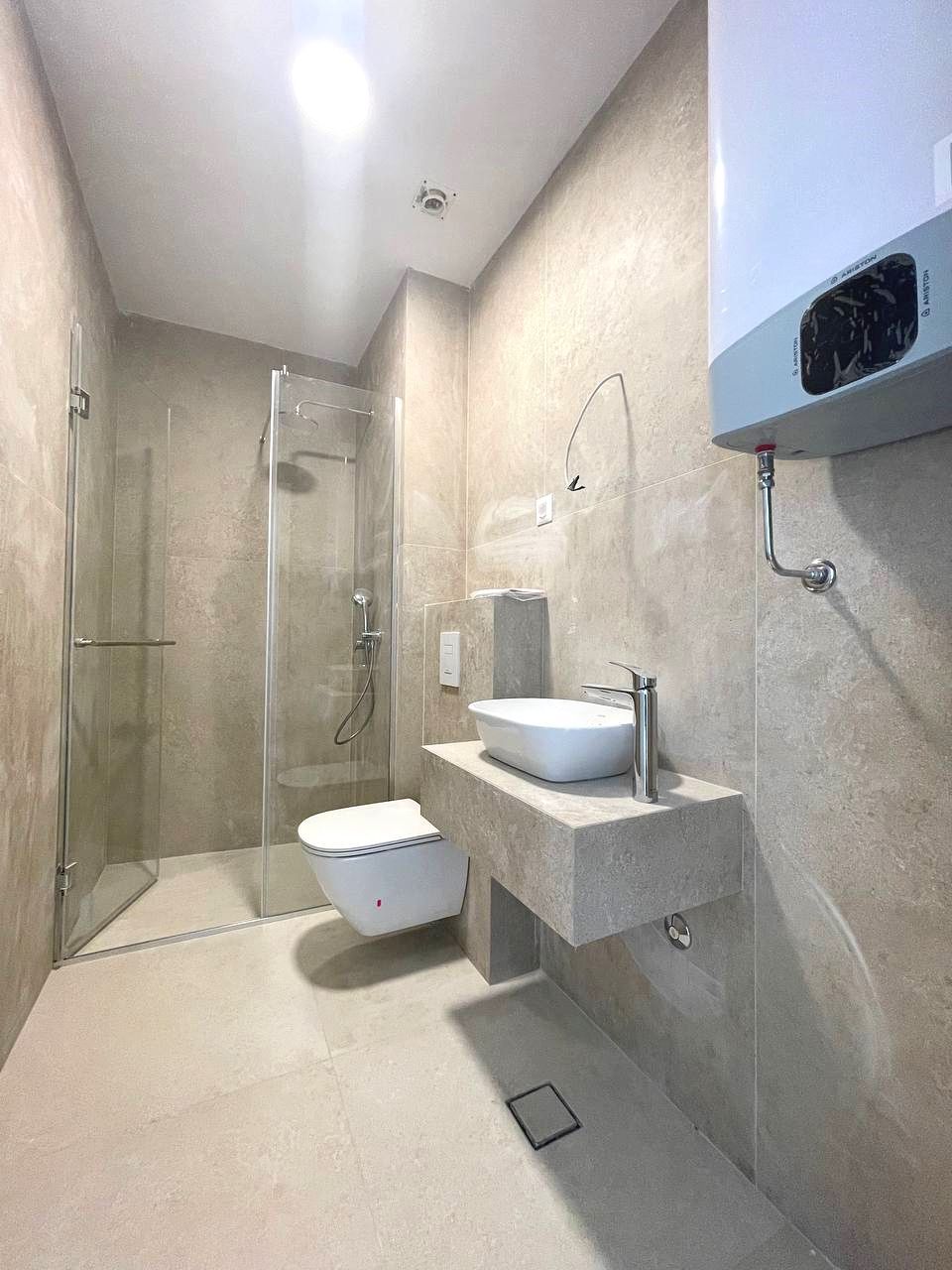 amforaproperty.com/Jednosoban stan 40m2+1m2 GRATIS zelene terase,u novom kompleksu sa bazenom, SPA i pogledom na more - BECICI