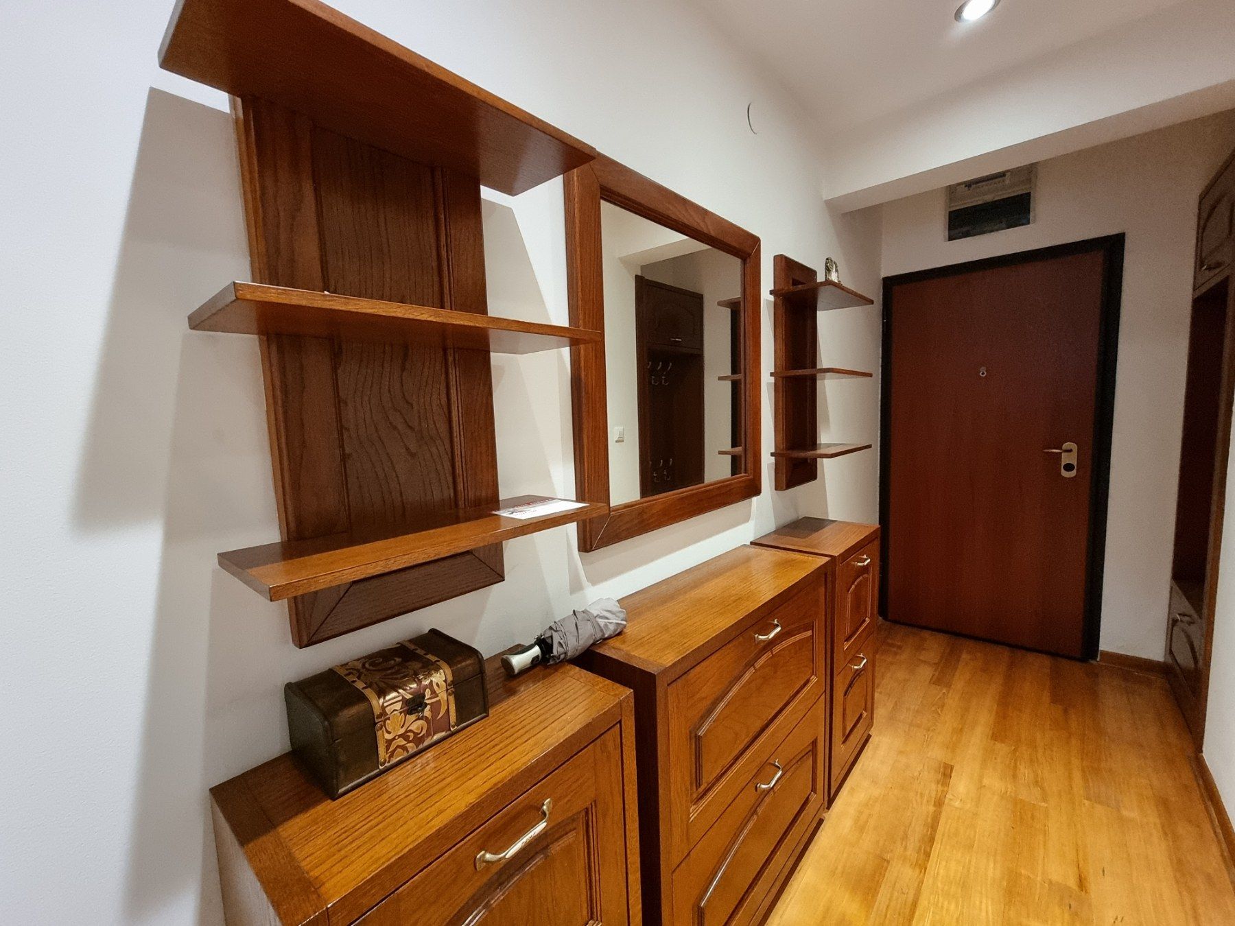 Nov potpuno opremljen dvosoban stan 85m2 u visokokvalitetnoj zgradi drogerije Kuća hemije u Budvi. - Amfora Real Estate