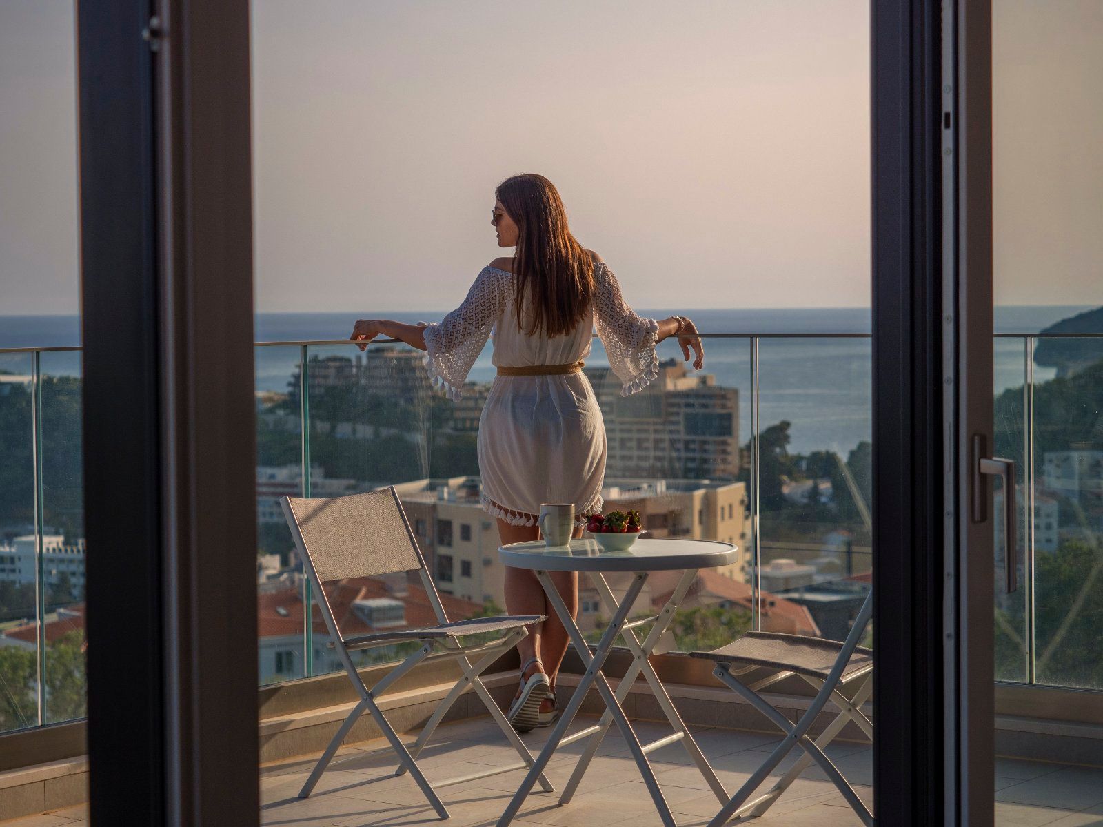 EKSTRA LUKSUZAN PENTHOUSE 140M2,TERASA SA DJAKUZI KADOM I  SPEKTAKULARNIM POGLEDOM NA MORE,BECICI - Amfora Real Estate