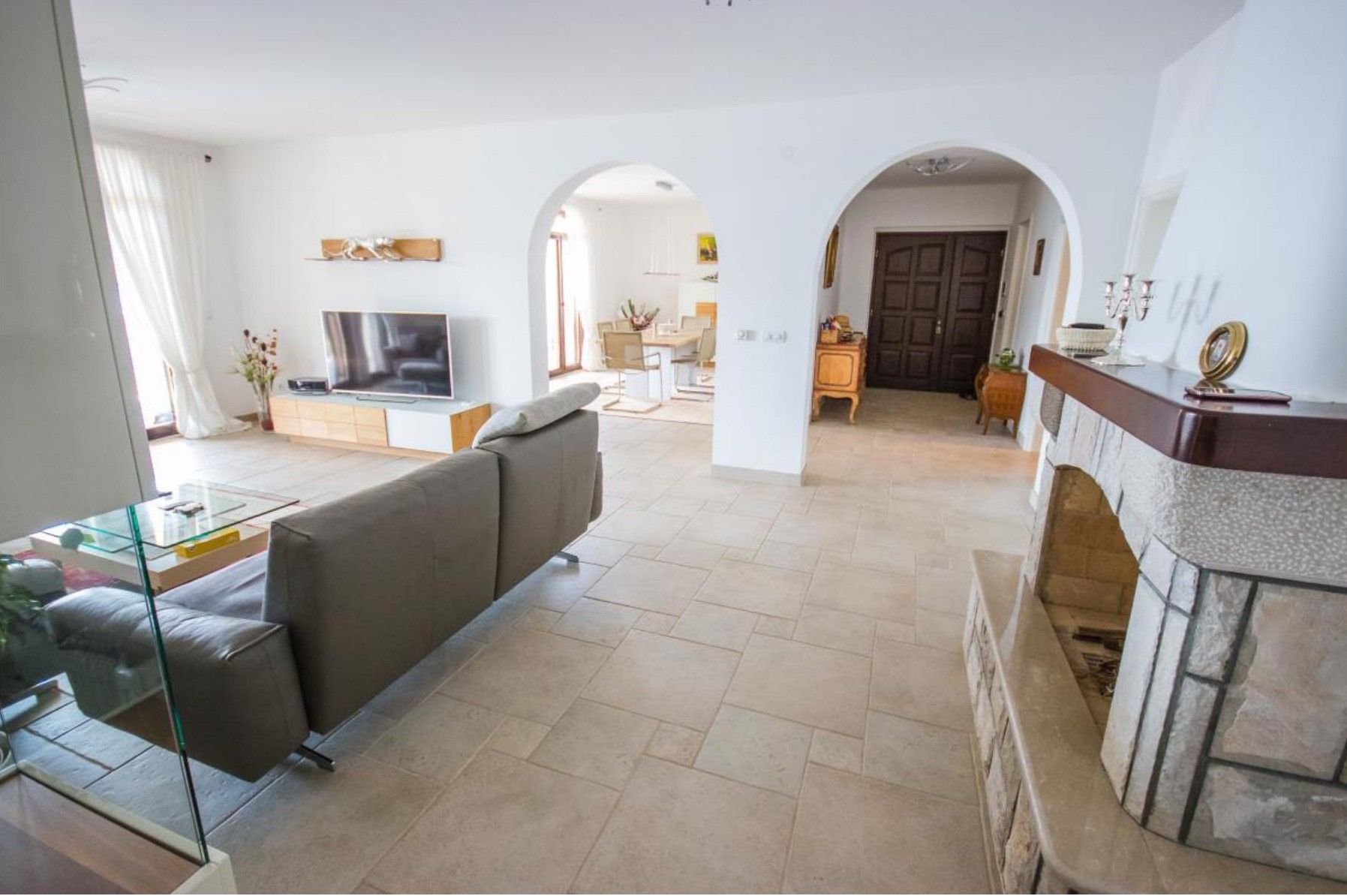 Luksuzna vila sa bazenom na prvoj liniji mora,Bar-Utjeha - Amfora Real Estate