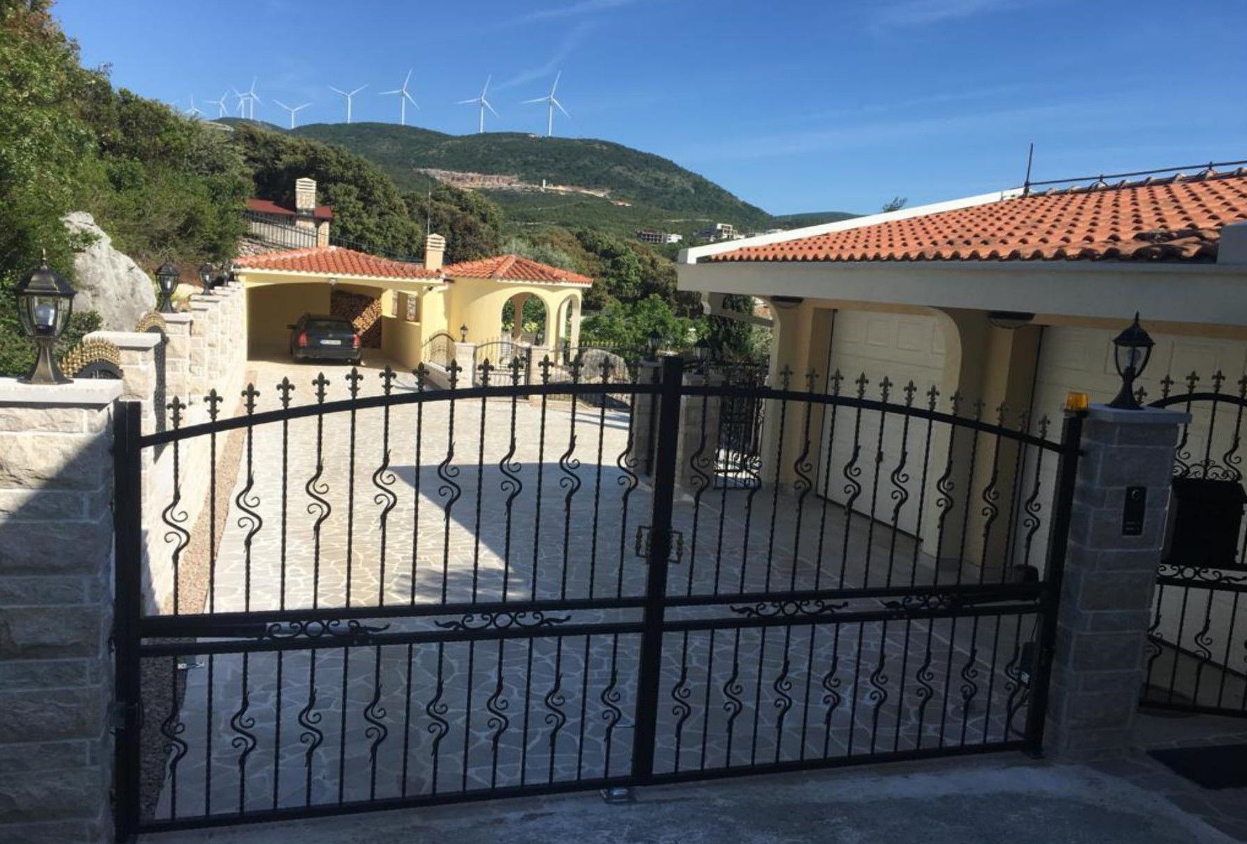 Luksuzna vila sa bazenom na prvoj liniji mora,Bar-Utjeha - Amfora Real Estate