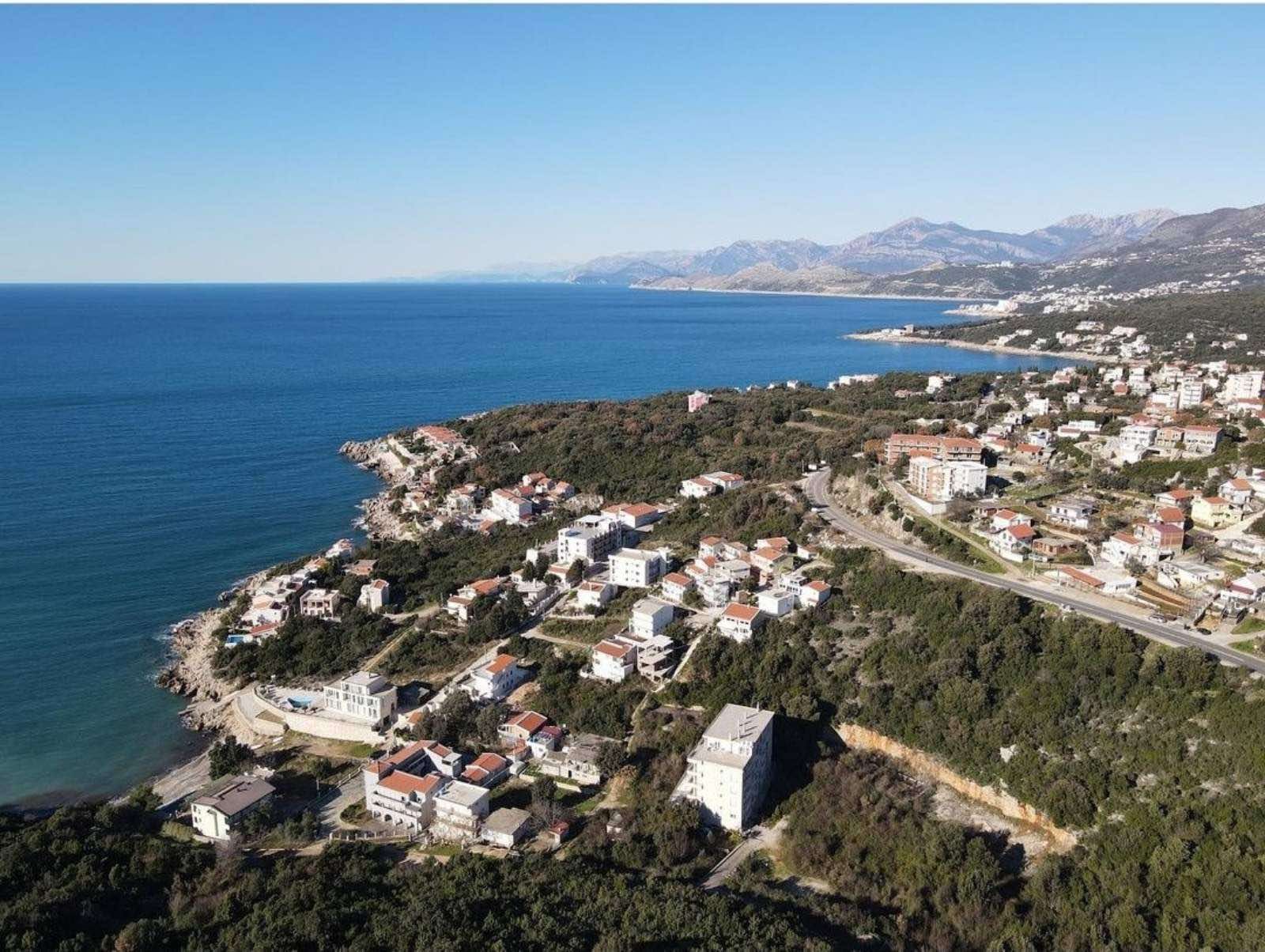 Gradjevinski plac 9846m2  u Baru,naselje Bušat. - Amfora Real Estate